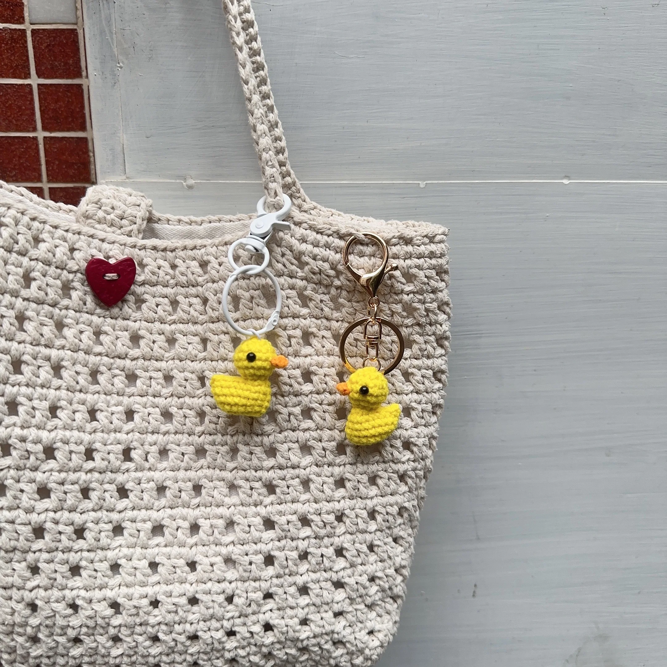 Mini Cute Duck Knitted Keychain Handmade Crochet Pendant Creative Car Bag Mobile Phone Charm Gift Wholesale Clothing Decoration