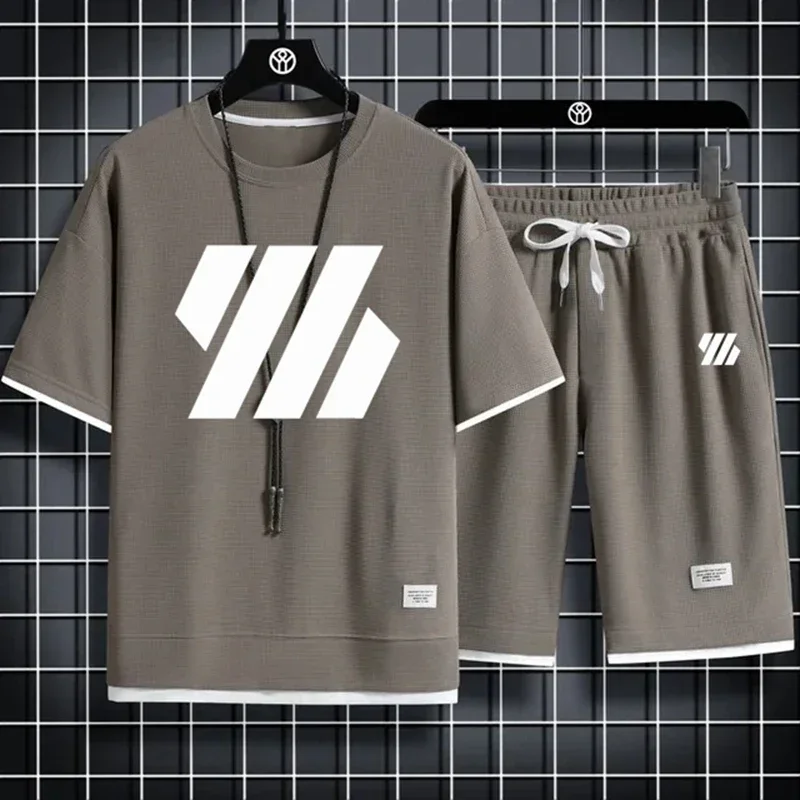 2025 新しいメンズスポーツウェアファッション半袖スポーツウェアメンズスポーツウェア夏のメンズツーピースカジュアル T シャツとショーツセット