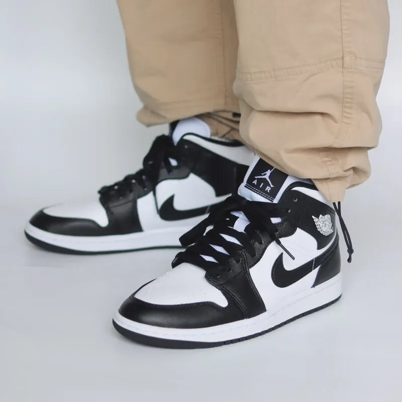 Jordan Air Jordan 1 Mid Athletic Cómodo Tendencia Negro Blanco Mid Top Retro Casual Zapatos de tabla