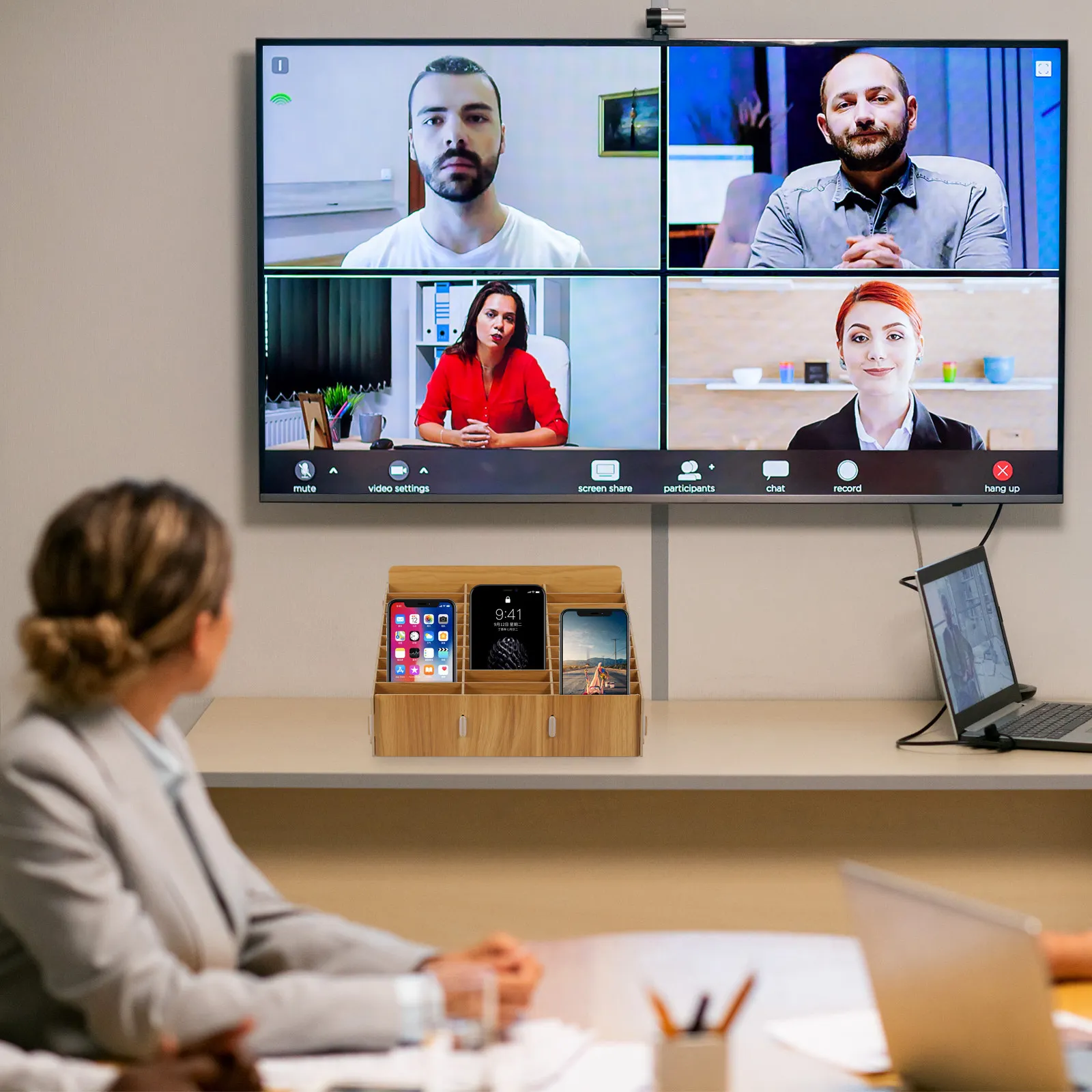 organizzatore-per-telefoni-in-legno-stile-rustico-con-30-scomparti-contenitore-per-gestione-cellulari-da-scrivania-per-ufficio-aula-dormitorio-spazio-di-lavoro