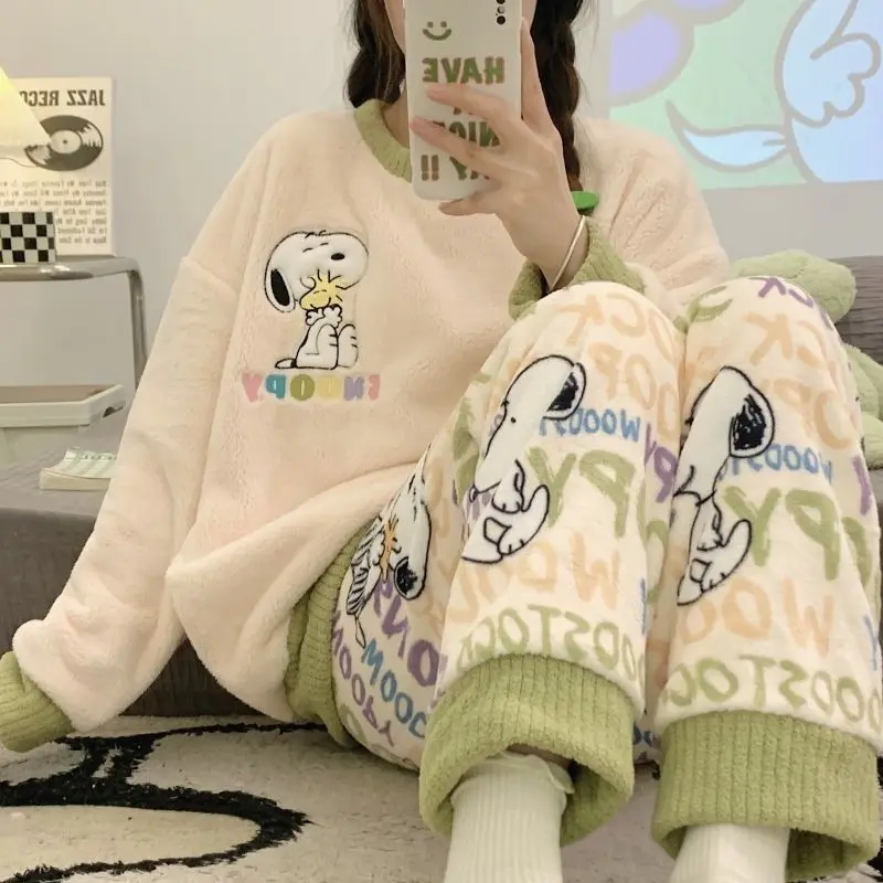 New kawaii Hello Kitty Kuromi My melody Pochacco Snoopy pajamas winter plus velvet warm and cute long-sleeved home clothes set