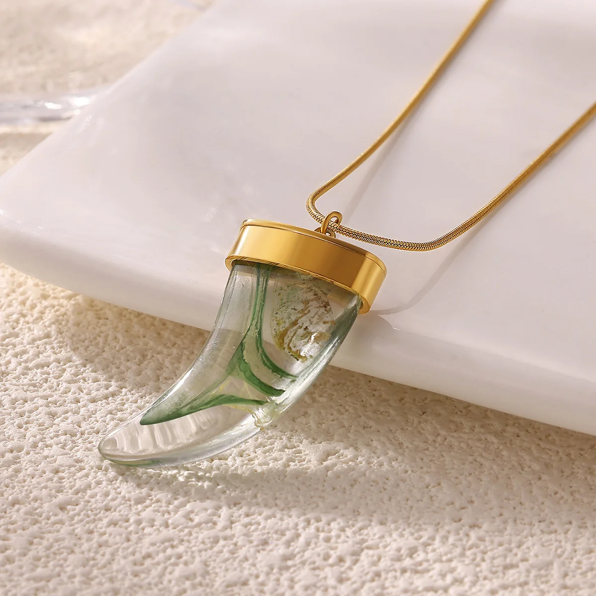 Zarte goldfarbene Edelstahlkette für Damen, Y-Lariat mit Zirkonblume, Vintage-Transparenthorn-Anhänger, ästhetisches Geschenk – Detail 13