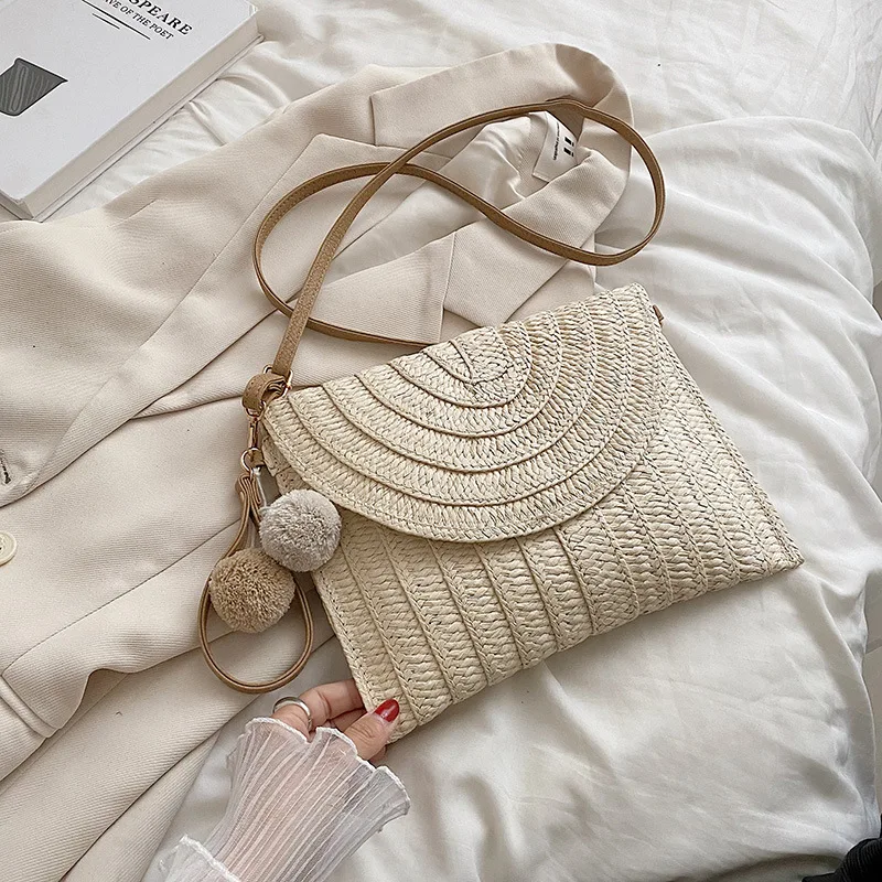 Summer Beach Straw Clutch Bag Cute Ball Pendant Crossbody Bag for Women Travel Shoulder Bags Purse Ladies Casual Bags Wicker Bag