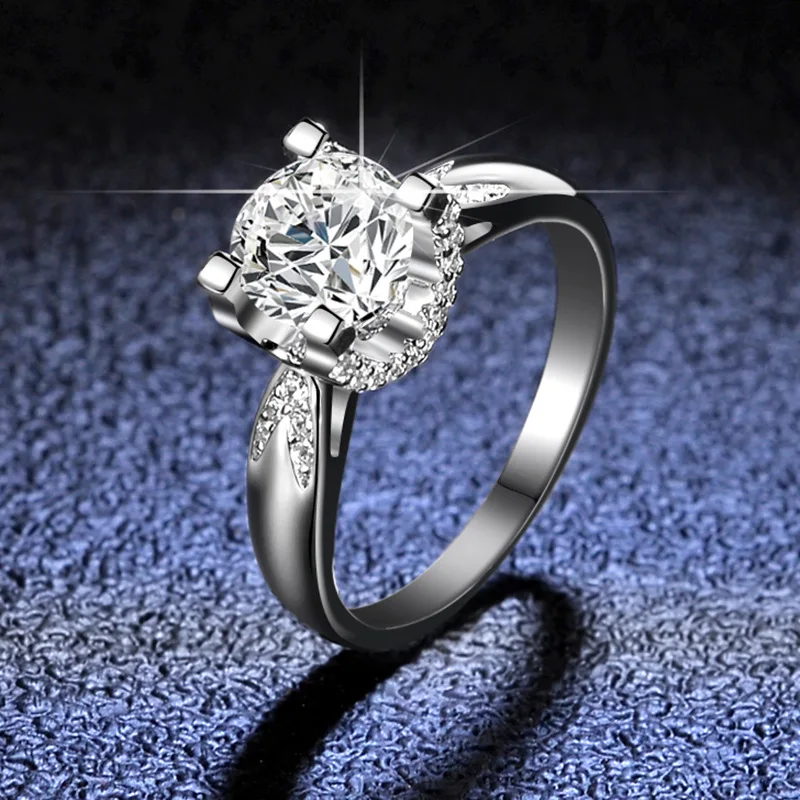 

18K Gold Moissanit Diamond Ring Korean Version One Carat Four Claw Light Bodied Bull Head Platinum PT950 Diamond Jewelry
