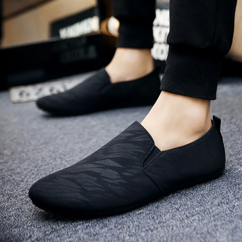 Men Flat Casual Loafers Trend Slip on Sport Shoes Fashion Light Breathable Solid Color Walking Shoes Zapatillas Hombre