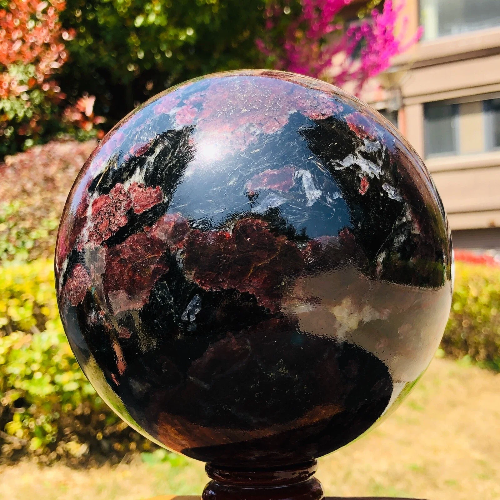 Natural Garnet Ball Crystal Firework Stone Ball Restoration