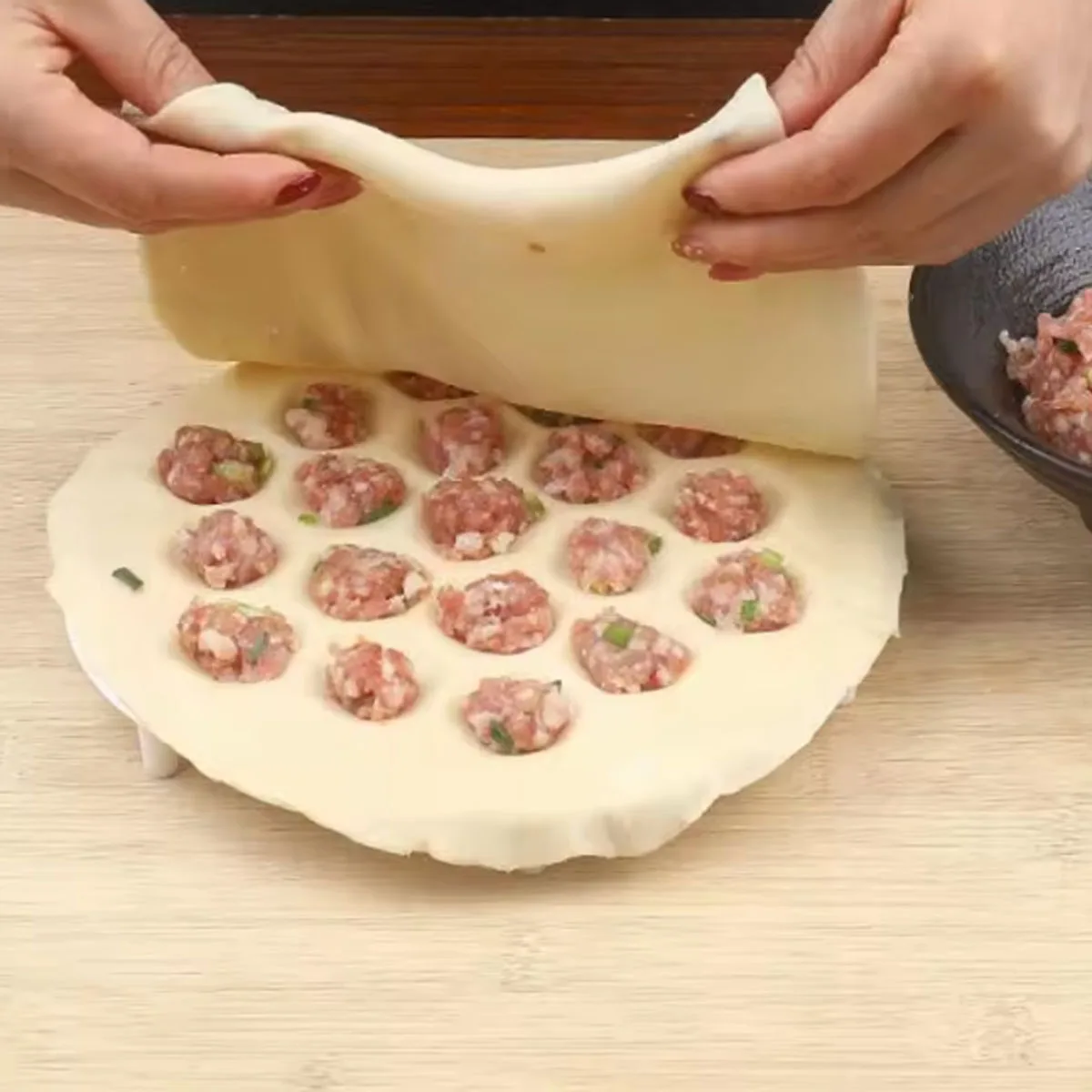 Prensa de masa de cocina, molde para hacer raviolis, molde para dumplings, forma de Pasta DIY, 1 ud.