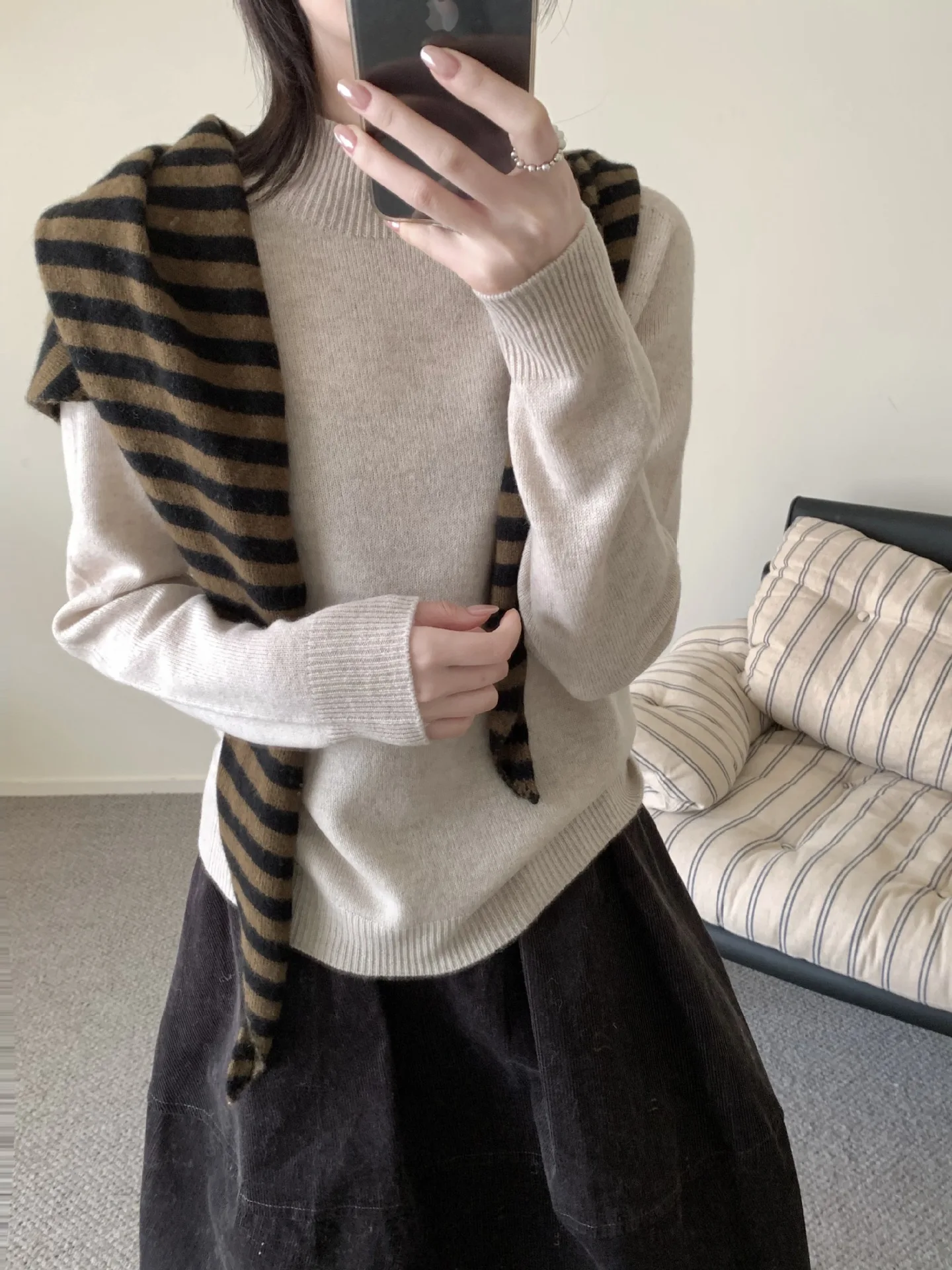 Kaschmirpullover innen, halbhoher Kaschmirwollbasispullover, nahtloser einteiliger einfarbiger Pullover