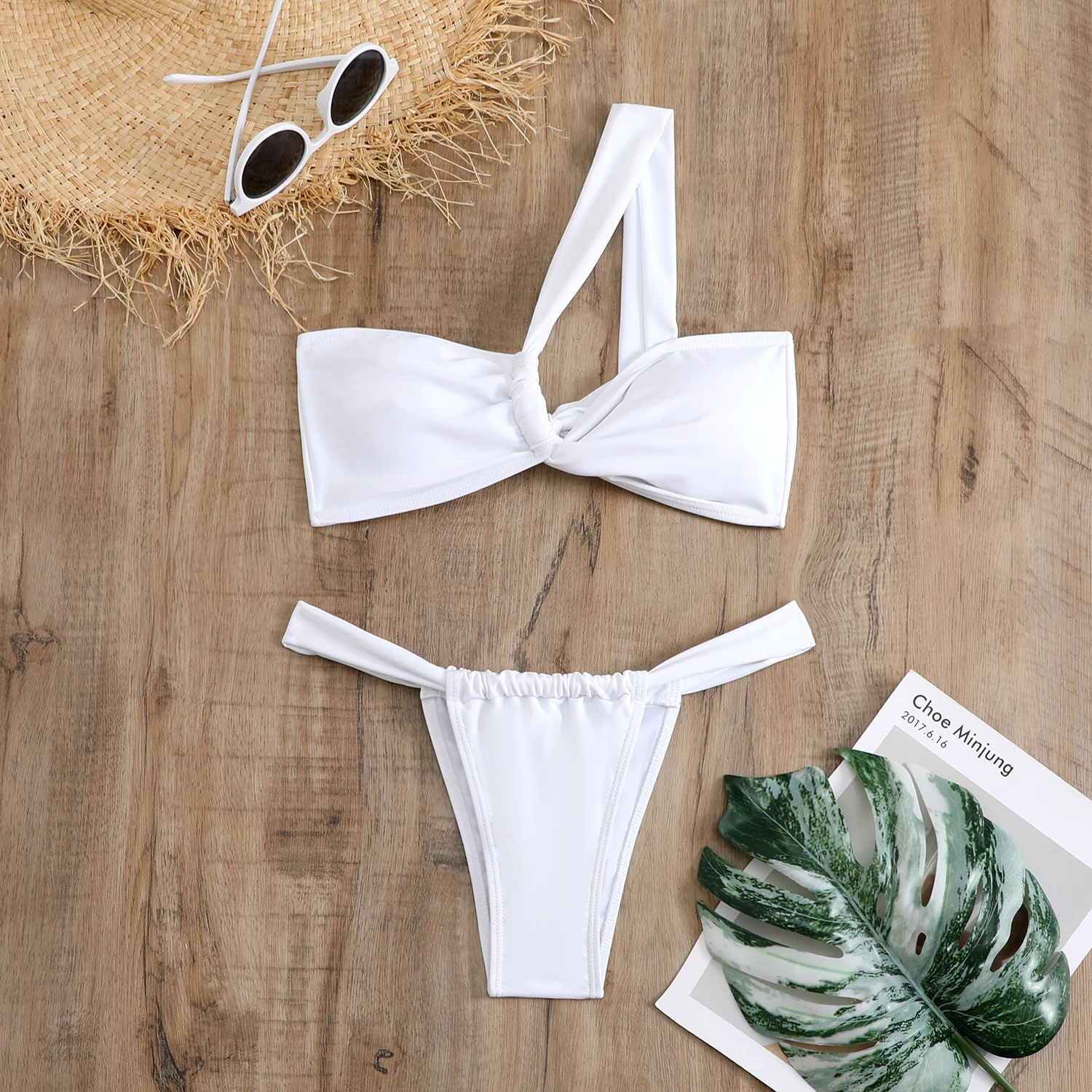 

Белый микро-бикини 2025, бразильский бикини-бандо, мягкий купальник-стринги, женский купальный костюм на одно плечо, женская летняя пляжная одежда