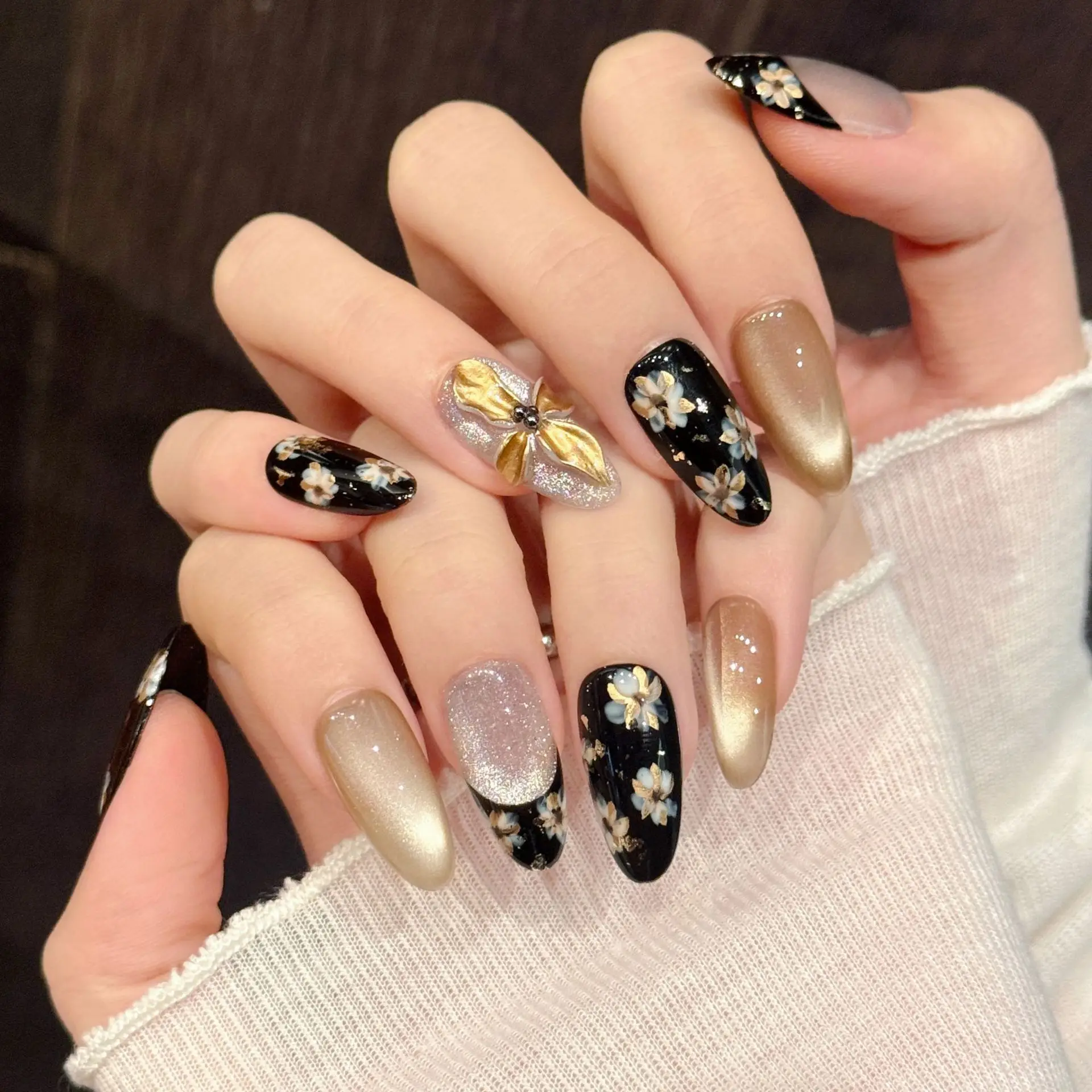 10개입 럭셔리 핸드메이드 네일 빈티지 실버 플로럴 숏 미디엄 롱 디자인 가을 프리미엄 캣아이 글리터 조각 플로럴 네일