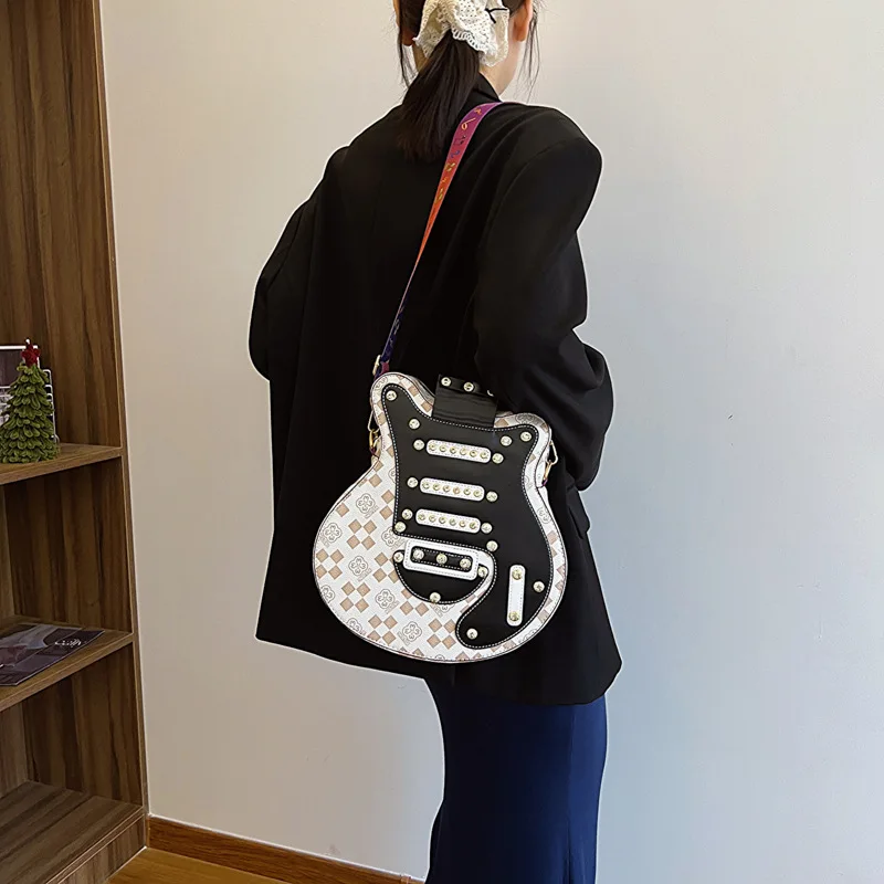 Guitar Bag 2024 New Korean Fashion Rivet Shoulder Bag Instagram Popular Women's Backpack