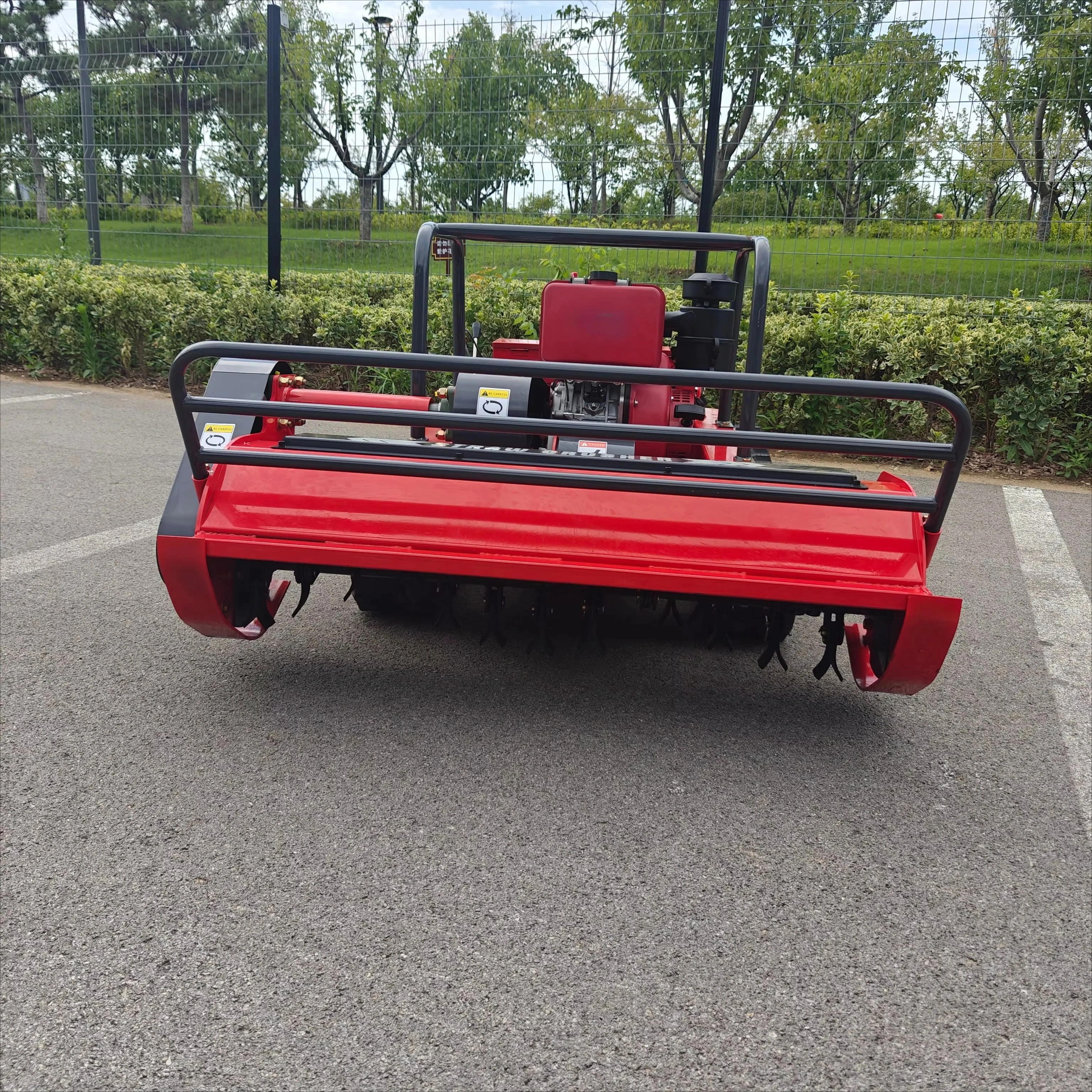 Factory Price Smart 12/15HP 800w Engine Flail Lawn Mower Crawler Flail Remote Lawn Mower With CE Certificate
