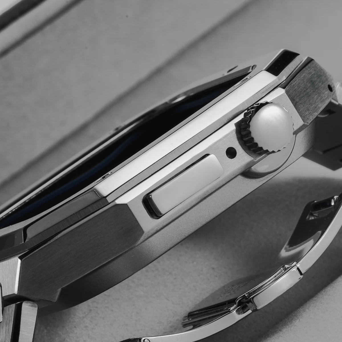 Luksusowy zestaw modyfikacyjny ze stali nierdzewnej do Apple Watch 11 10 9 8 7 46 45 41, metalowa obudowa do iWatch 6 5 4 3 SE 44 40, zestaw pasków — zdjęcie produktu 5