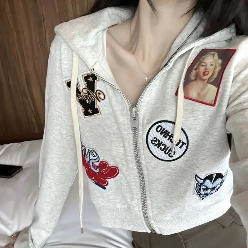 

Короткая толстовка с капюшоном на молнии и вышивкой в американском стиле ретро, весенне-осенняя новая куртка на молнии, зимняя женская одежда