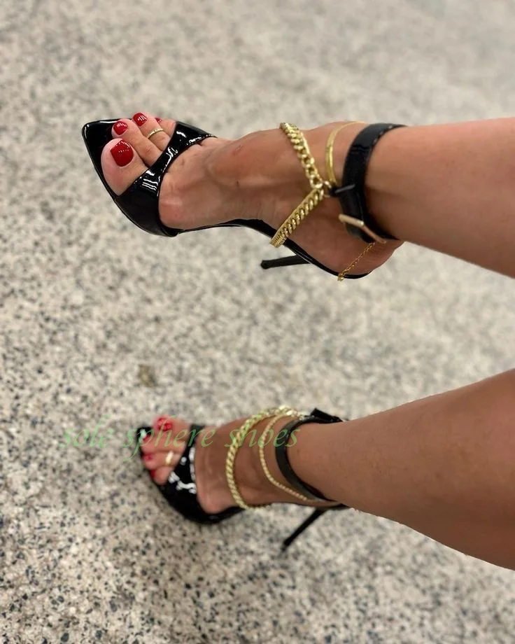 

Женские туфли-лодочки-гладиаторы с цепочкой золотого цвета из искусственной кожи на высоком каблуке с открытым носком, черные зеркальные туфли-лодочки с пряжкой и ремешком из искусственной кожи, обувь, летние сандалии, размер