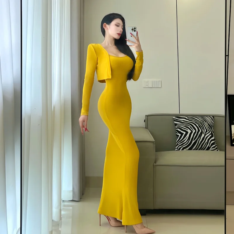 

Kendall Jenner Вдохновленный Body Flattering с открытыми плечами Комплект платьев и кардигана Casual Sle Long Sve Полиэфирная ткань для взрослых W...