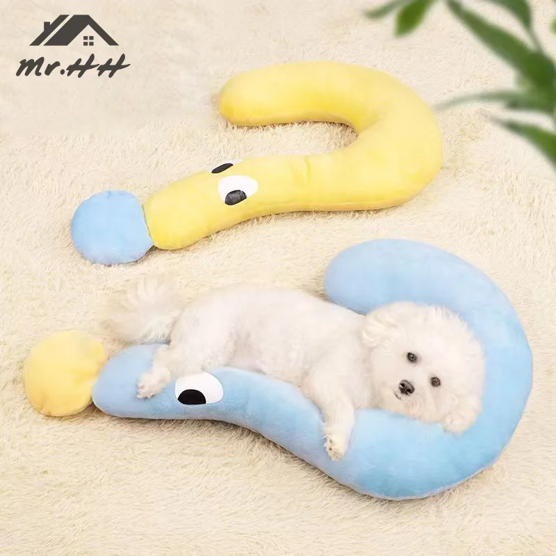 1 Pc Pet Small Pillow U Shape Neck Pillow Deep Sleep Puppy Kitten Moon Pillow Soft Fluffy Sleeping Pillow Pet Products