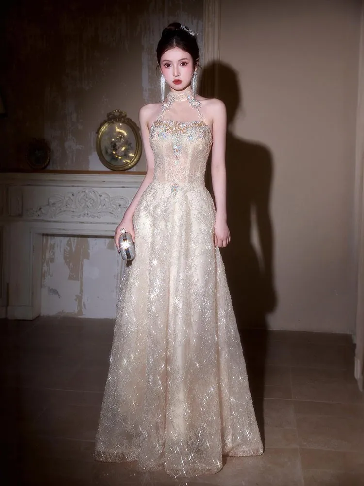 สไตล์ใหม่ของการแต่งกายที่หรูหราเบาๆ และการแต่งกายเฉพาะกลุ่ม