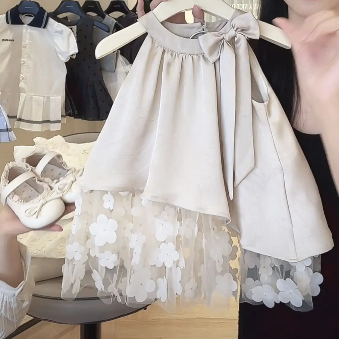 أطفال بنات لطيف الدانتيل شبكة سترة فستان 2025 جديد وصول الأطفال القوس حفلة الرسن فساتين الأميرة الصيف شبكة فستان الشمبانيا