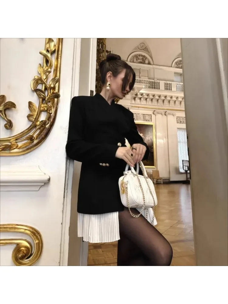 

Французский стиль: Новинка! Универсальный пиджак-блейзер с юбкой и элементами пэчворка. Модный дизайн, высокая уличная мода.