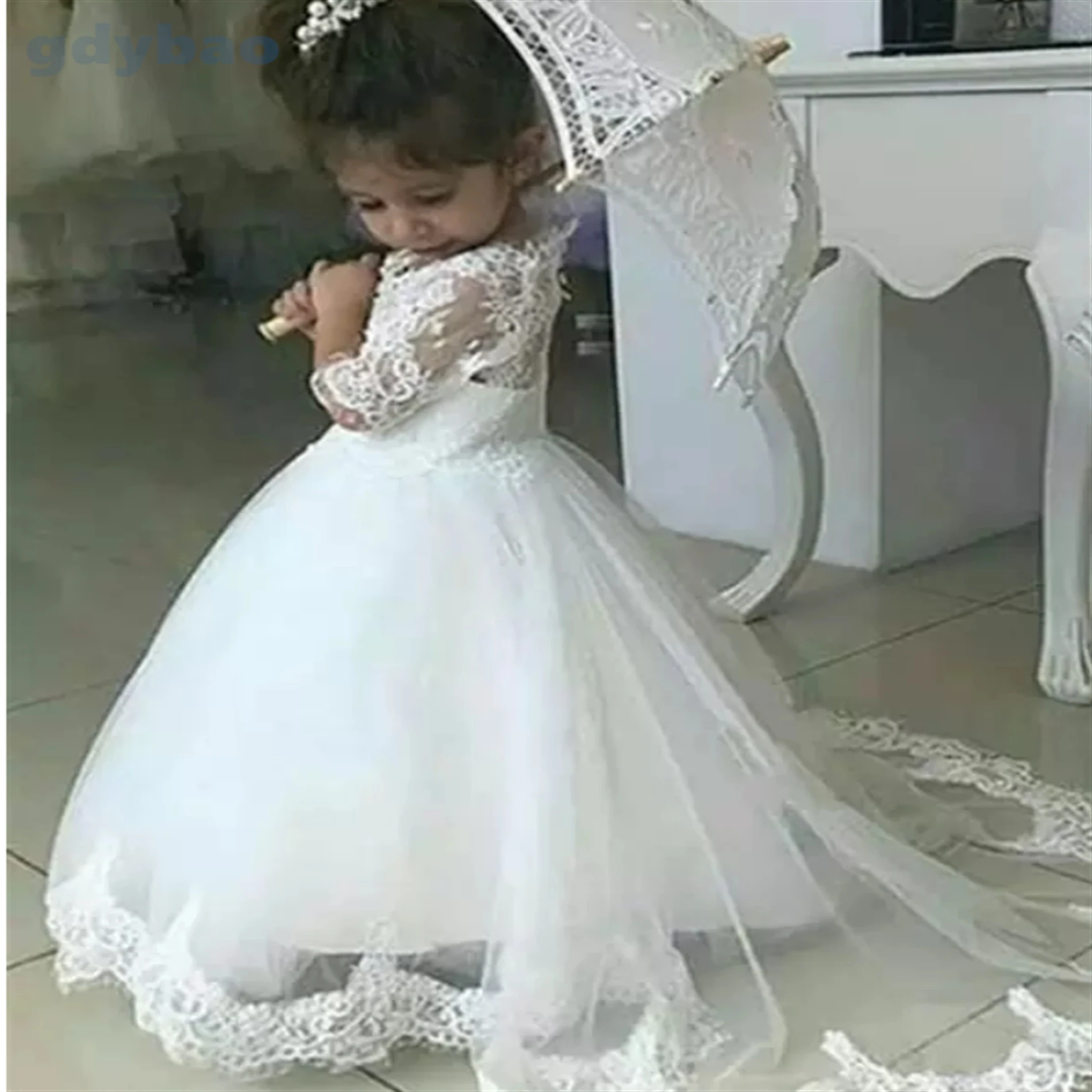 

Lovely Flower Girl Dresses White For Weddings Half Sleeve Jewel Sweep Train Appliques Child Birthday Party Gowns First Communion