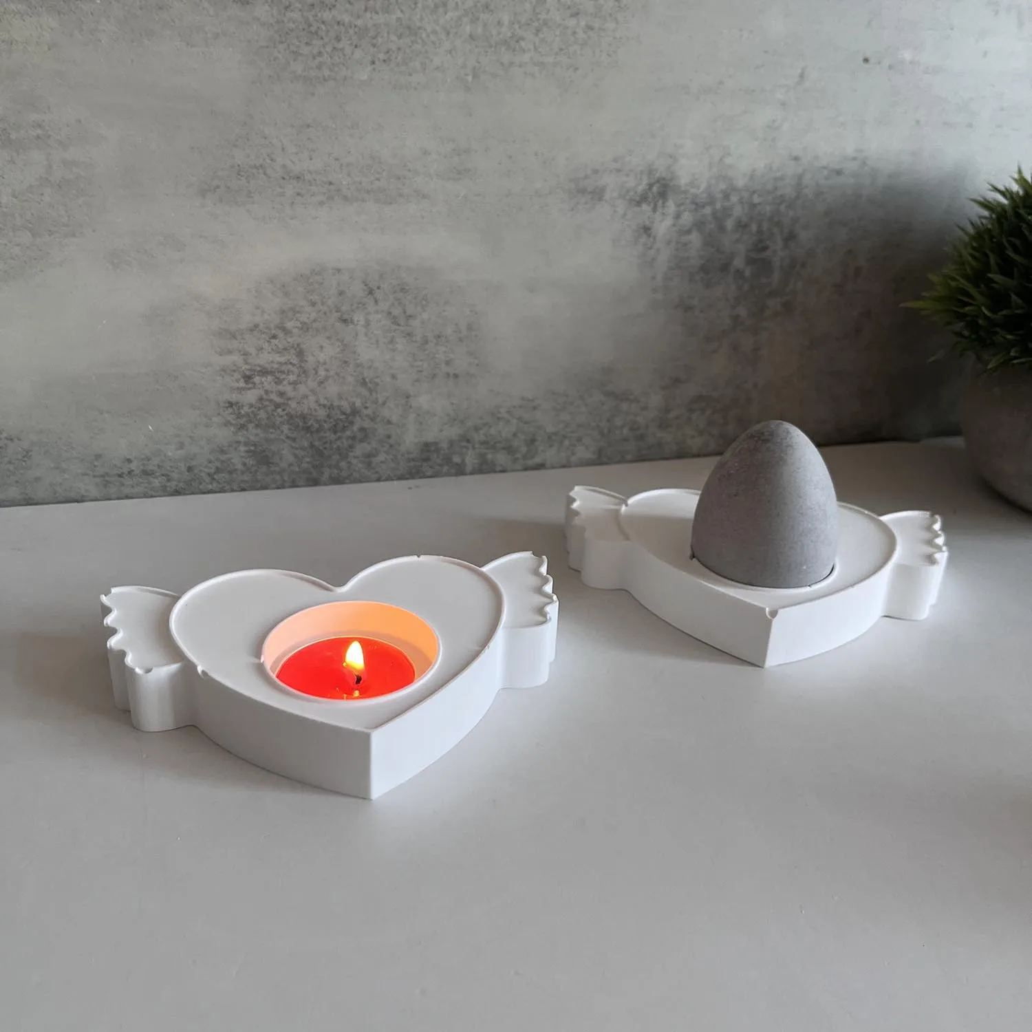 3D Love Wings Candle Holder Silicone Mold Valentine's Day Heart-shaped Tea Lamp Candlestick Plaster Drop Glue Mold Home Decor