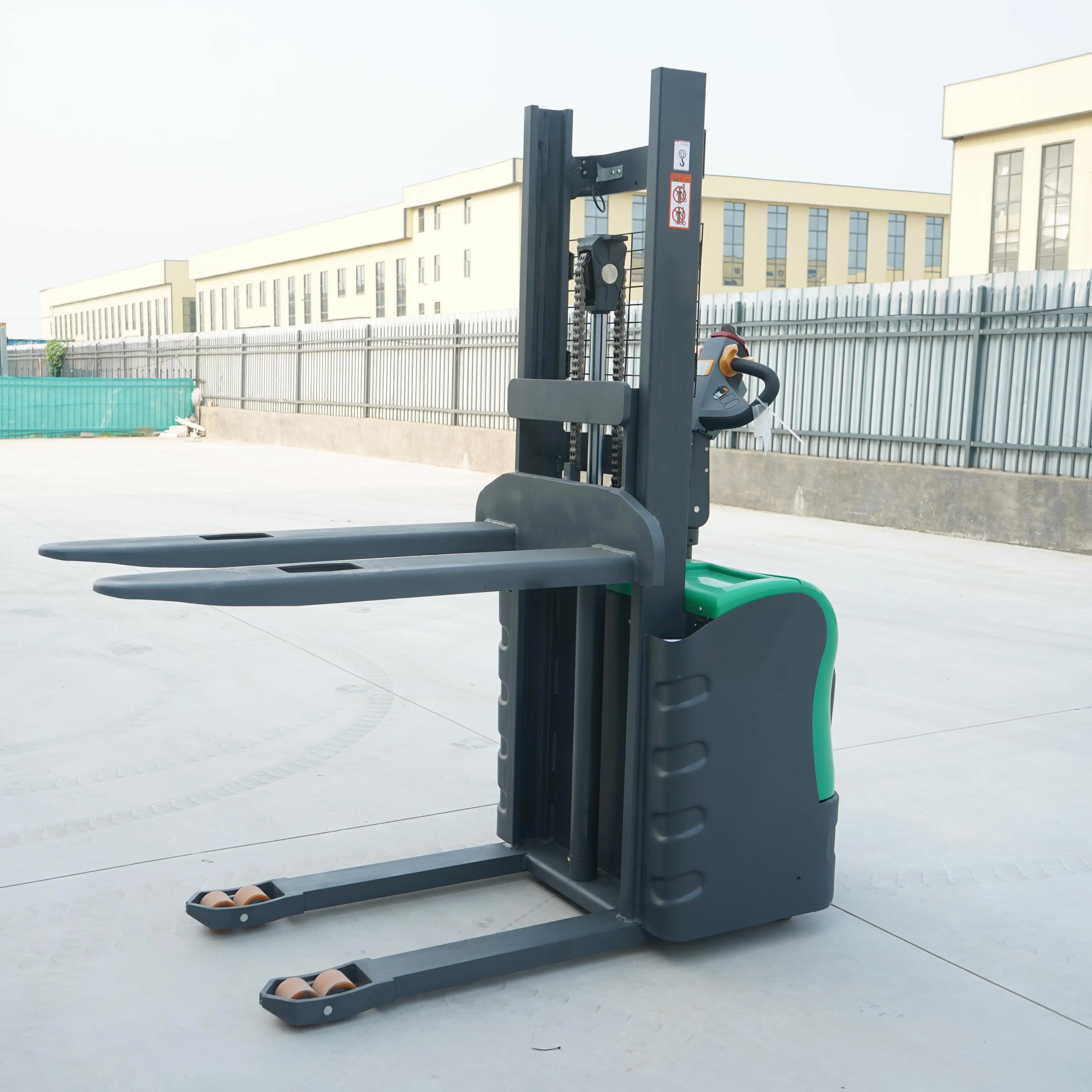 

China Supplier's Full Electric 1.5Ton Capacity Mini Electric Stacker Forklift Station Driven Stacker Truck