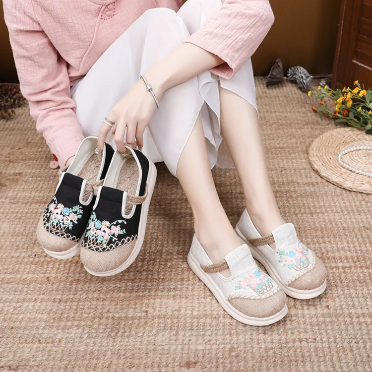 

2026 Summer Women's Espadrille Platform Flats Floral Embroidery Canvas Casual Shoes for Daily Wear Chinese Hanfu Shoes Q-167