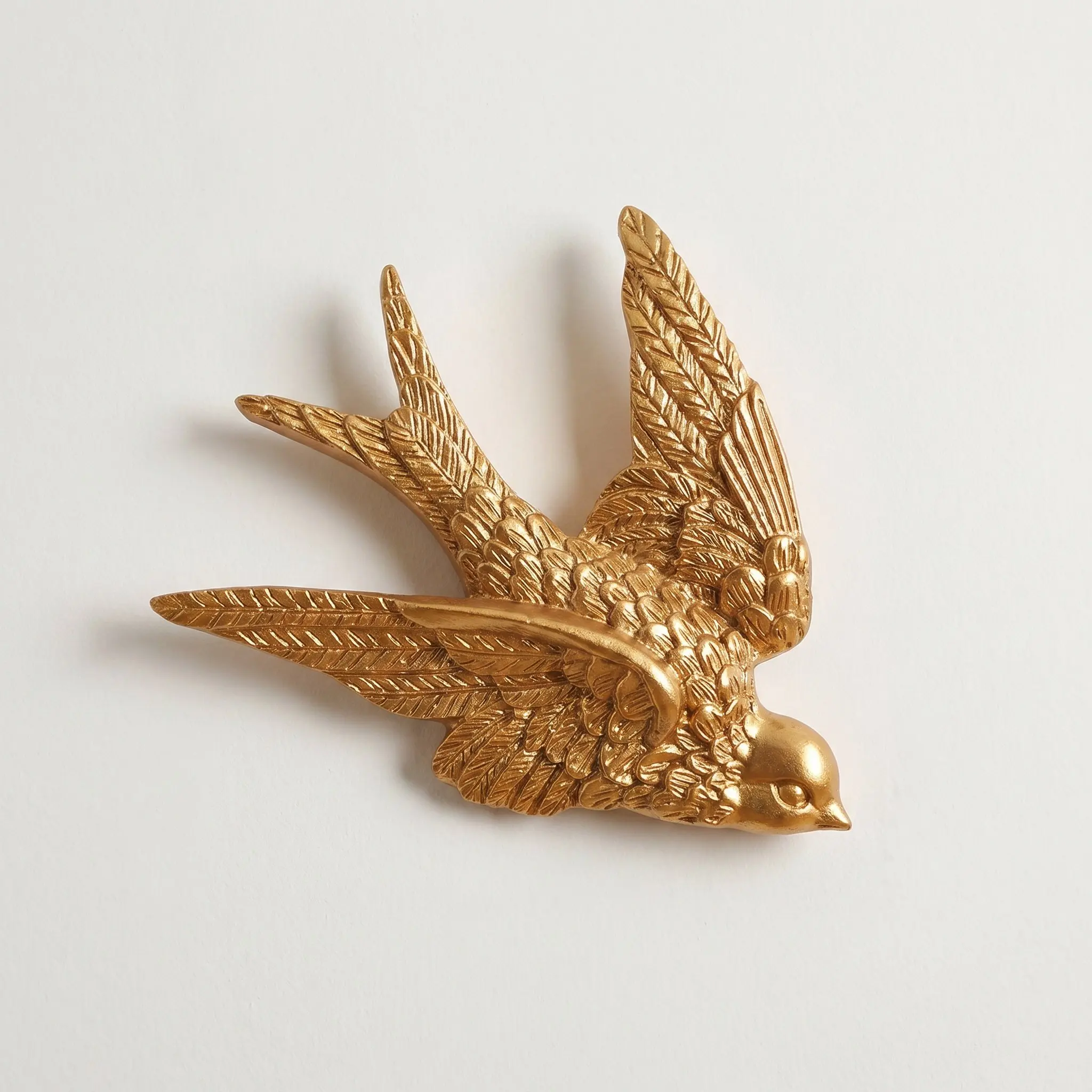 3Pcs 3D Vintage Swallow Wall Sculpture Hanging Resin Bird Decoration for Bedroom Living Room Garden Golden Art