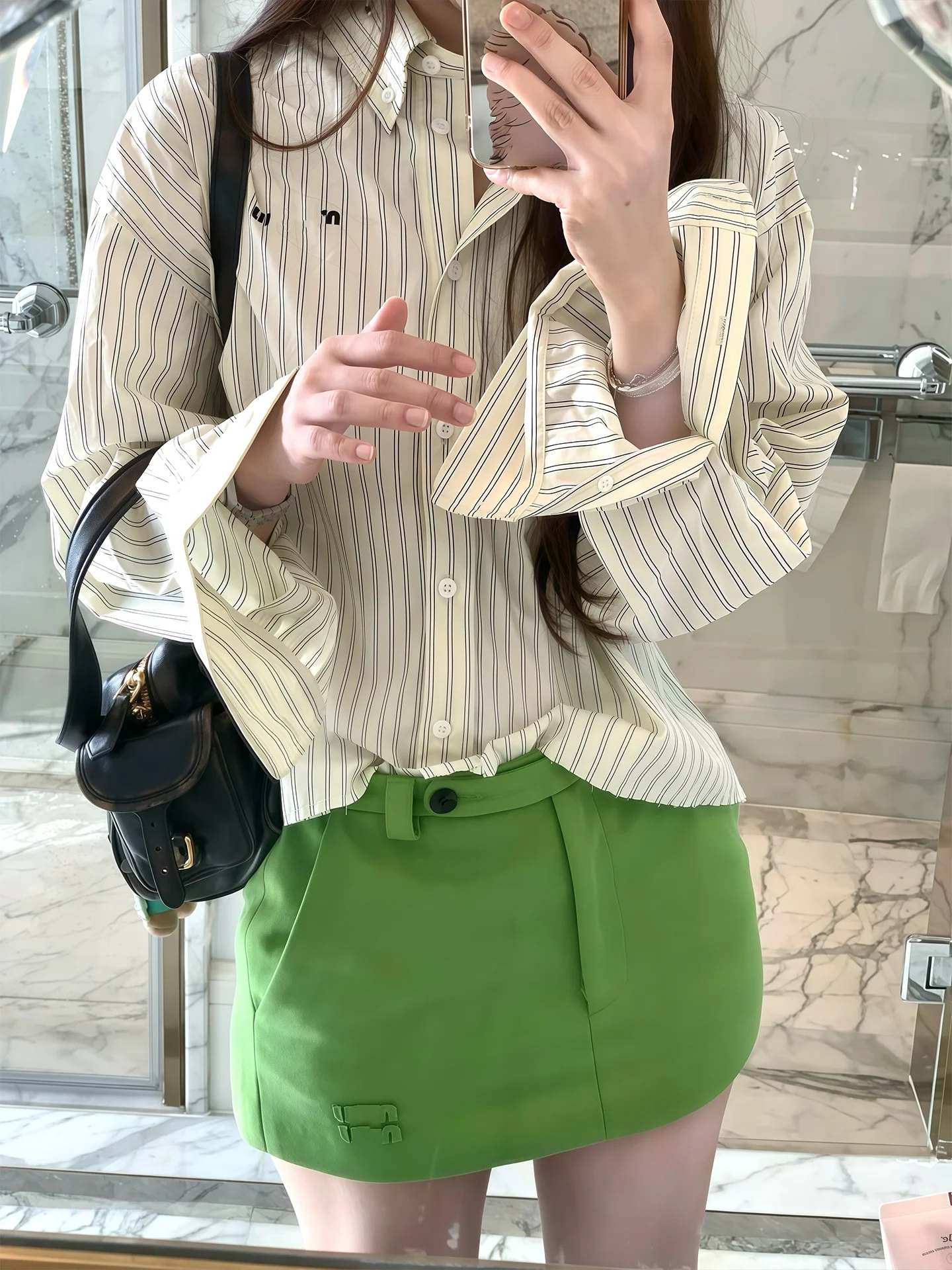 

Юбка Ele Slim Fit Bi Color от Amor M, модель Miss Stand Version, короткая юбка-обертка для женщин, для повседневной носки и поездок на работу.