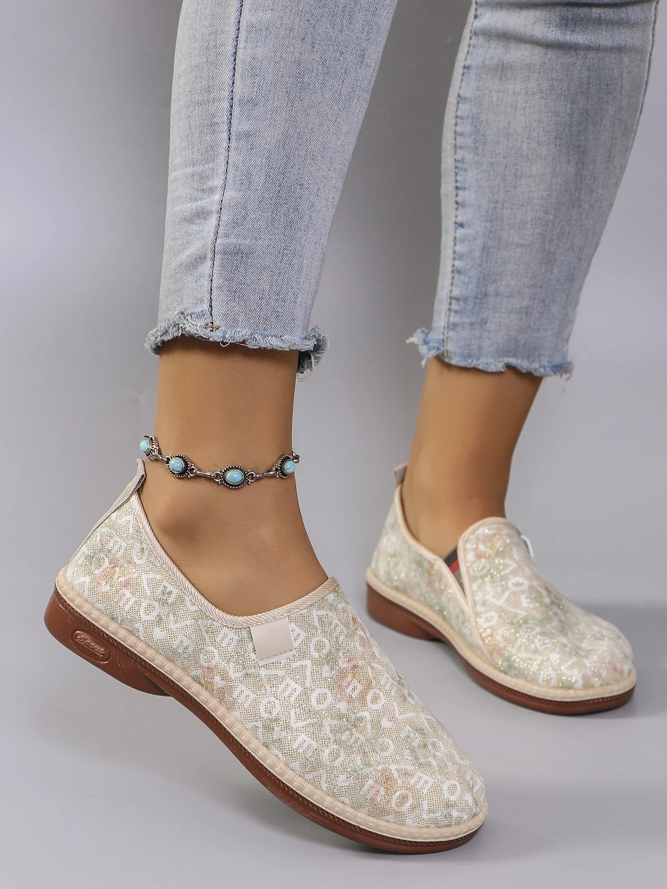 Spring New Women\'s Casual Sports Shoes Comfortable, Breathable, Lightweight, Wear resistant Lazy Shoes, Soft soled Flat Shoes