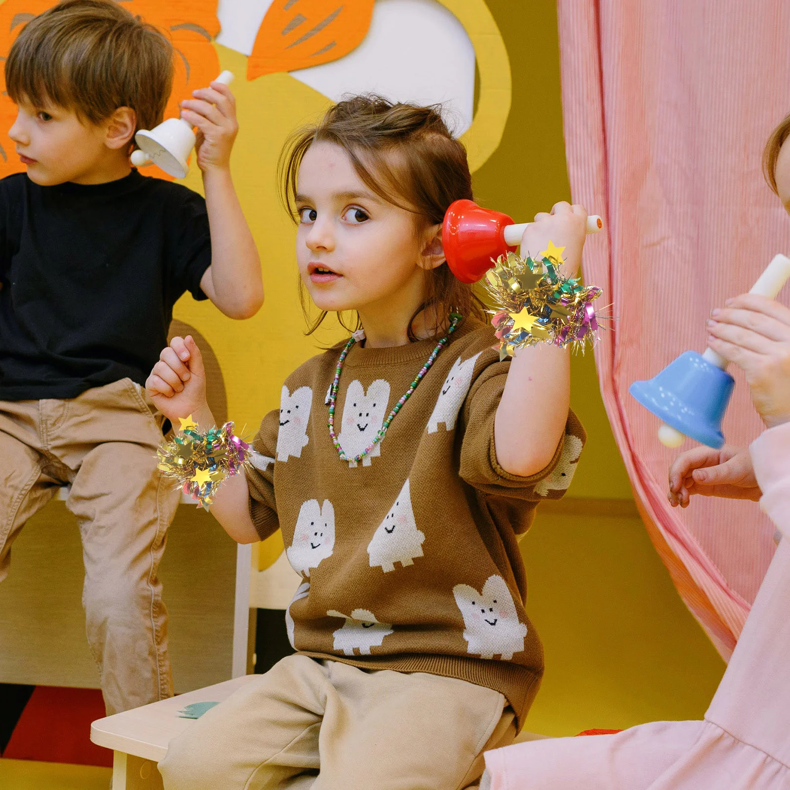 

6 Pcs Hand Flowers Children's Miss Zombie Cheerleading Team or Red Pompoms Delicate Cheerleader Prop