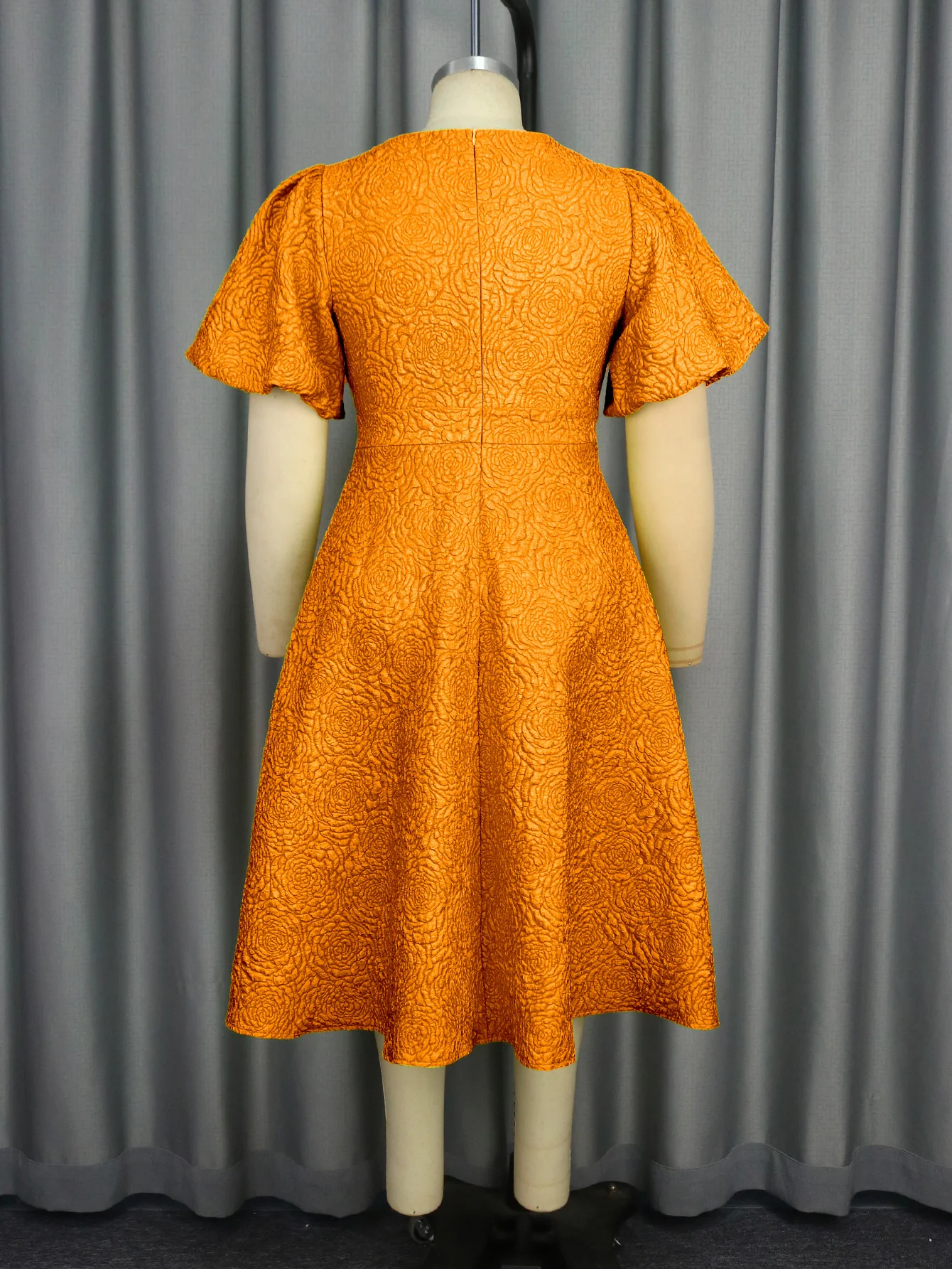 Women's 3D Floral Jacquard Bodycon Dress with Puff Sleeves