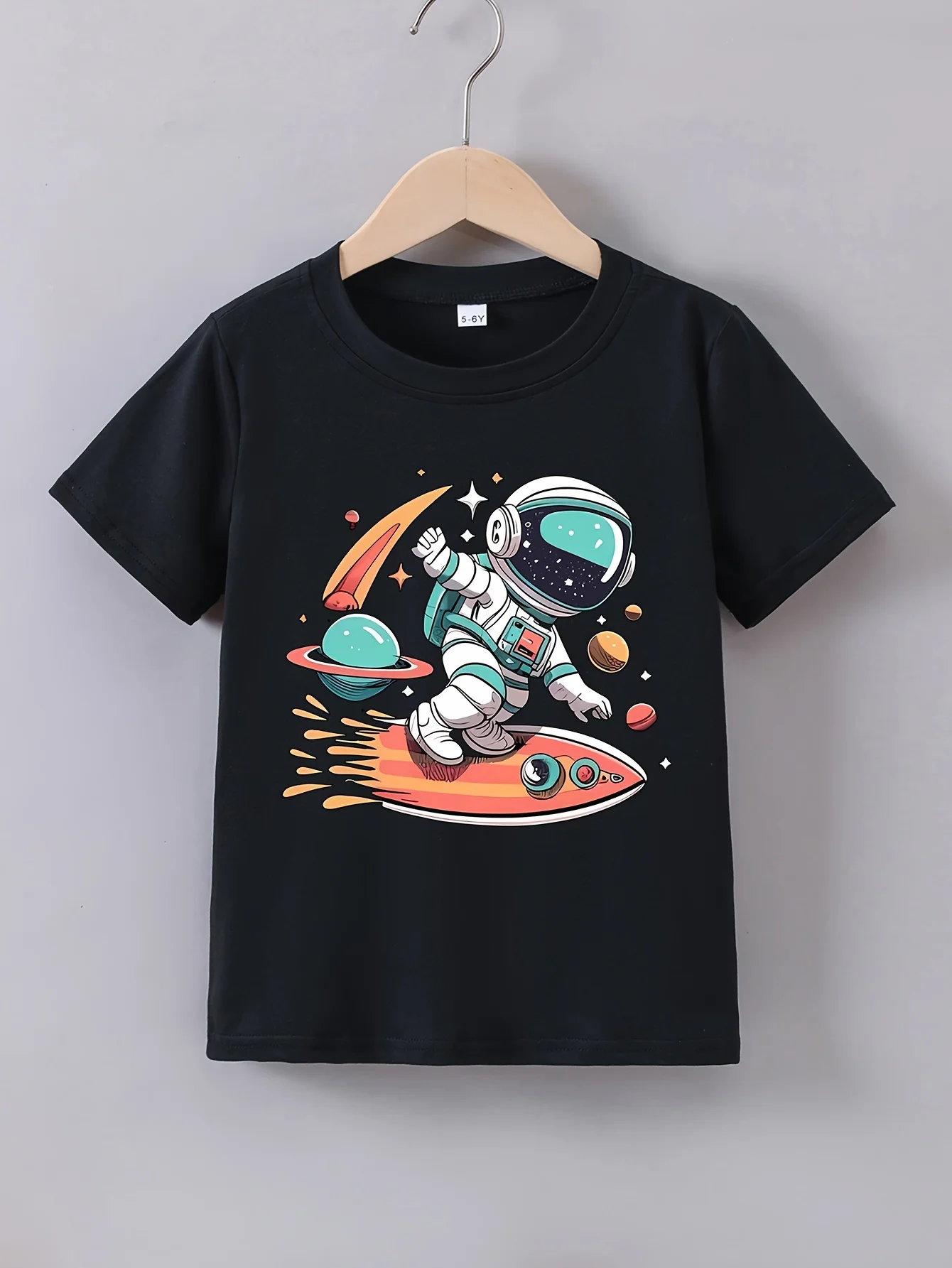 

Футболка с круглым вырезом и принтом космонавта для мальчиков, повседневный топ с короткими рукавами, одежда для мальчиков для повседневной носки летом