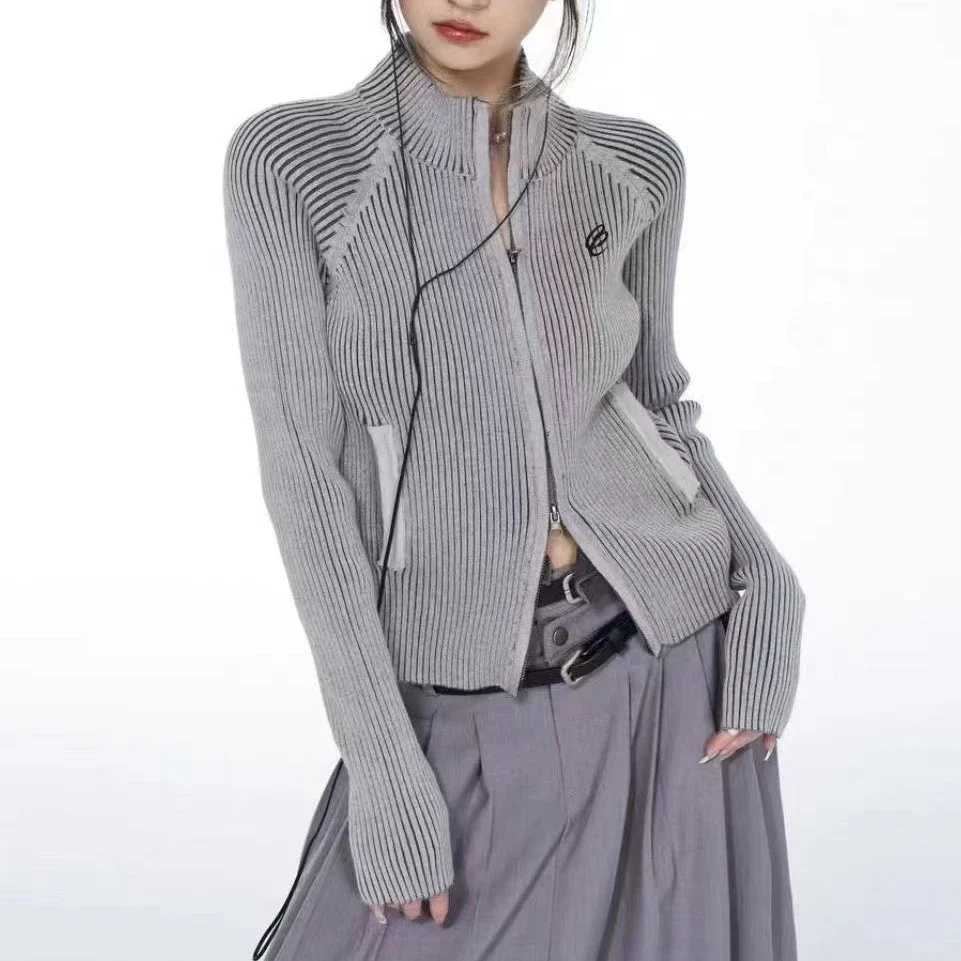 Cardigan con cerniera Vintage grigio ricamo donna Y2k maglione estetico Grunge giacche corte cappotti lavorati a maglia sottili femminili di base