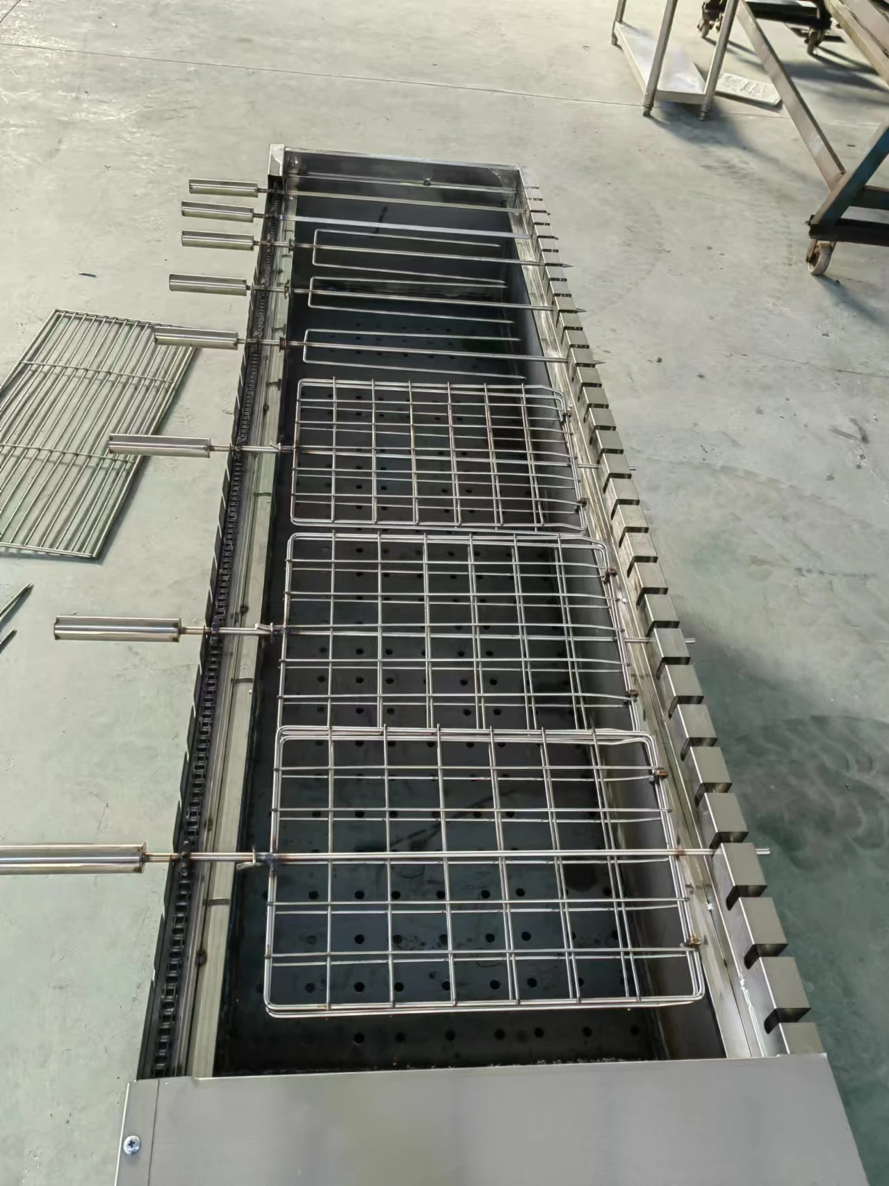 Chinese Stainless Steel Commercial Automatic Pig Meat Rotisserie Charcoal Bbq Grill Machine For Restaurant