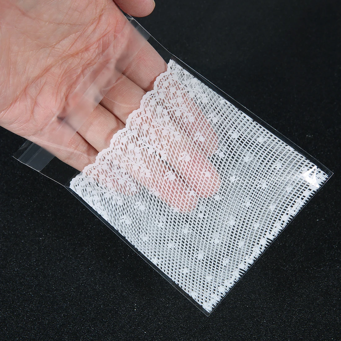 100pcs Plastic Transparent Cellophane Candy Bags Self Adhesive White Polka Dot Candy Cookie Gift Bags For Wedding Birthday Party