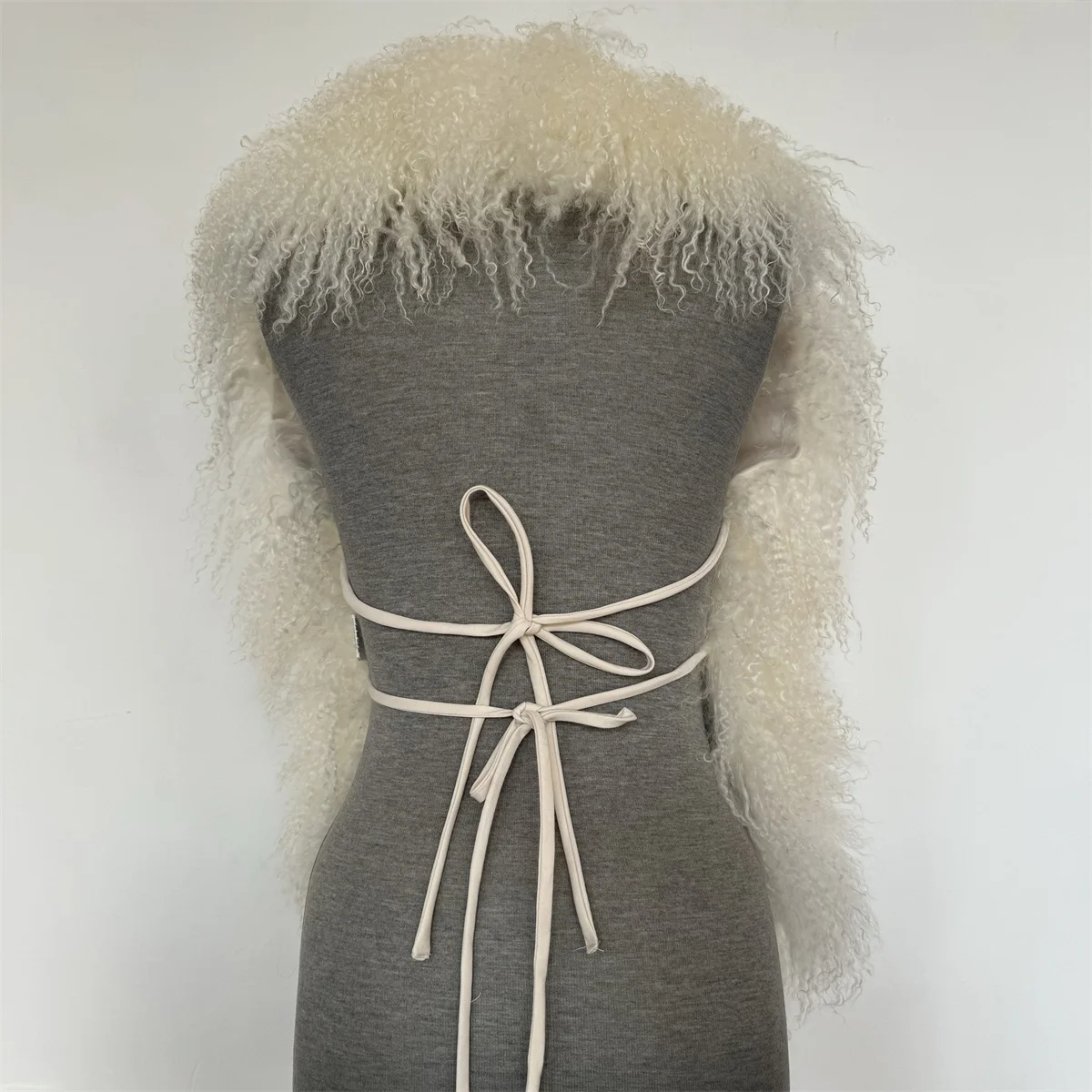 Fluffy Luxury Real Mongolian Fur Halter Vests Sexy Big Back Hair Collar Halter Top Deep V-Neck Backless