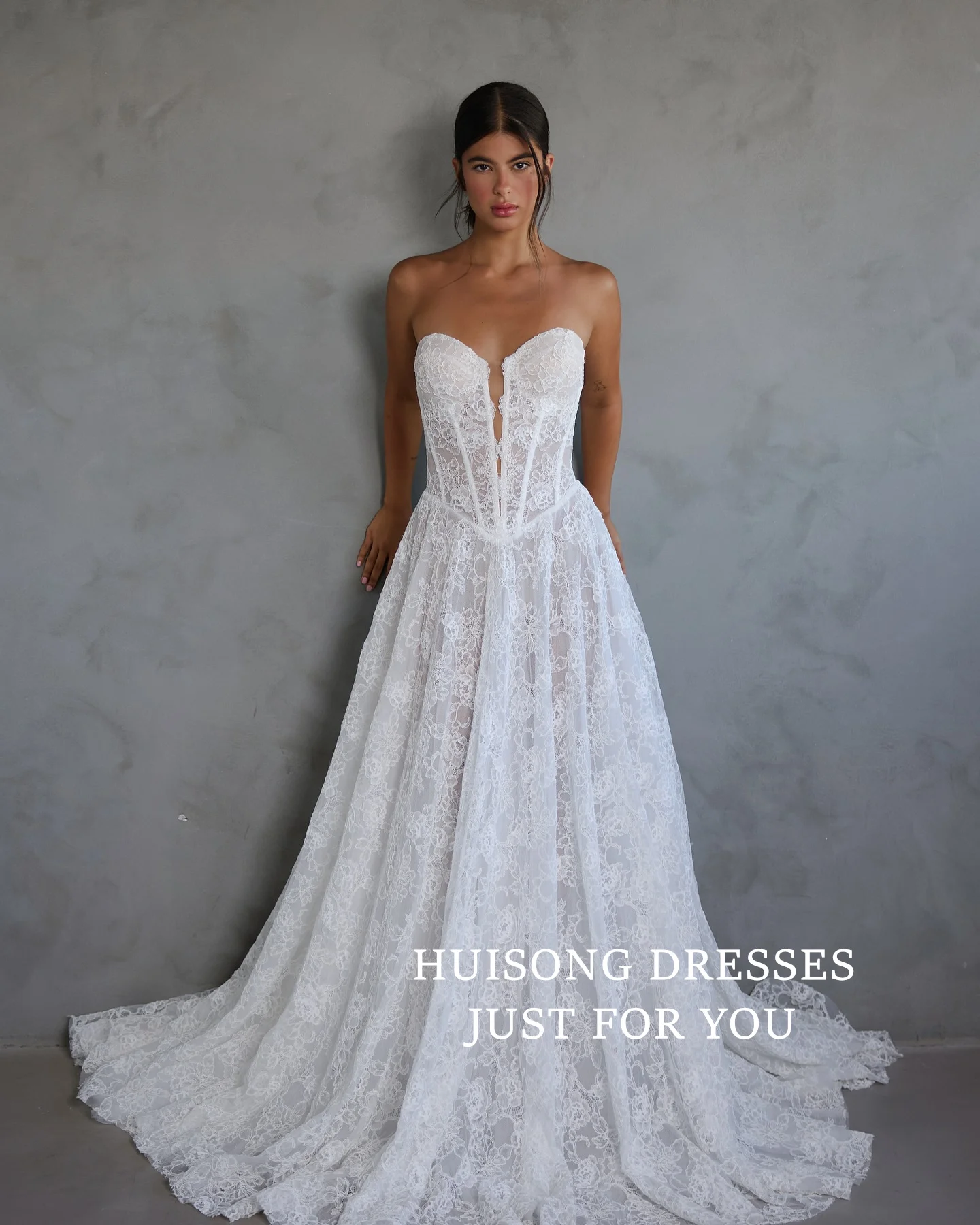 

HUISONG Customized Boho Wedding Dresses Lace Appliques Sweetheart Sleeveless A Line Beach Bride Gown Bohemia Wedding Dress