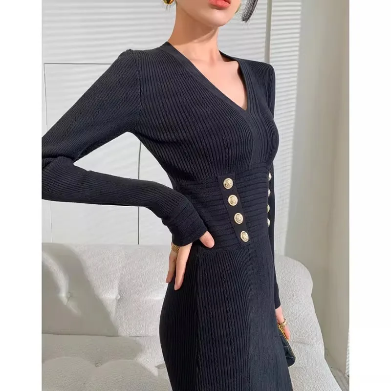 فستان محبوك أسود فرنسي ريترو للنساء في الخريف والشتاء، مزاج عالي الجودة برقبة على شكل حرف V، تنورة طويلة بقصة ضيقة #4