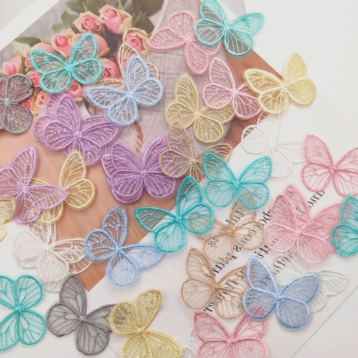 20 Stück/Lot 4,5x4cm Gestickte Schmetterlings-Aufnäher aus Stoff Bunte Netz-Applikationen für DIY-Nähprojekte Kopfbedeckungen Kleidungszubehör – Detail 7