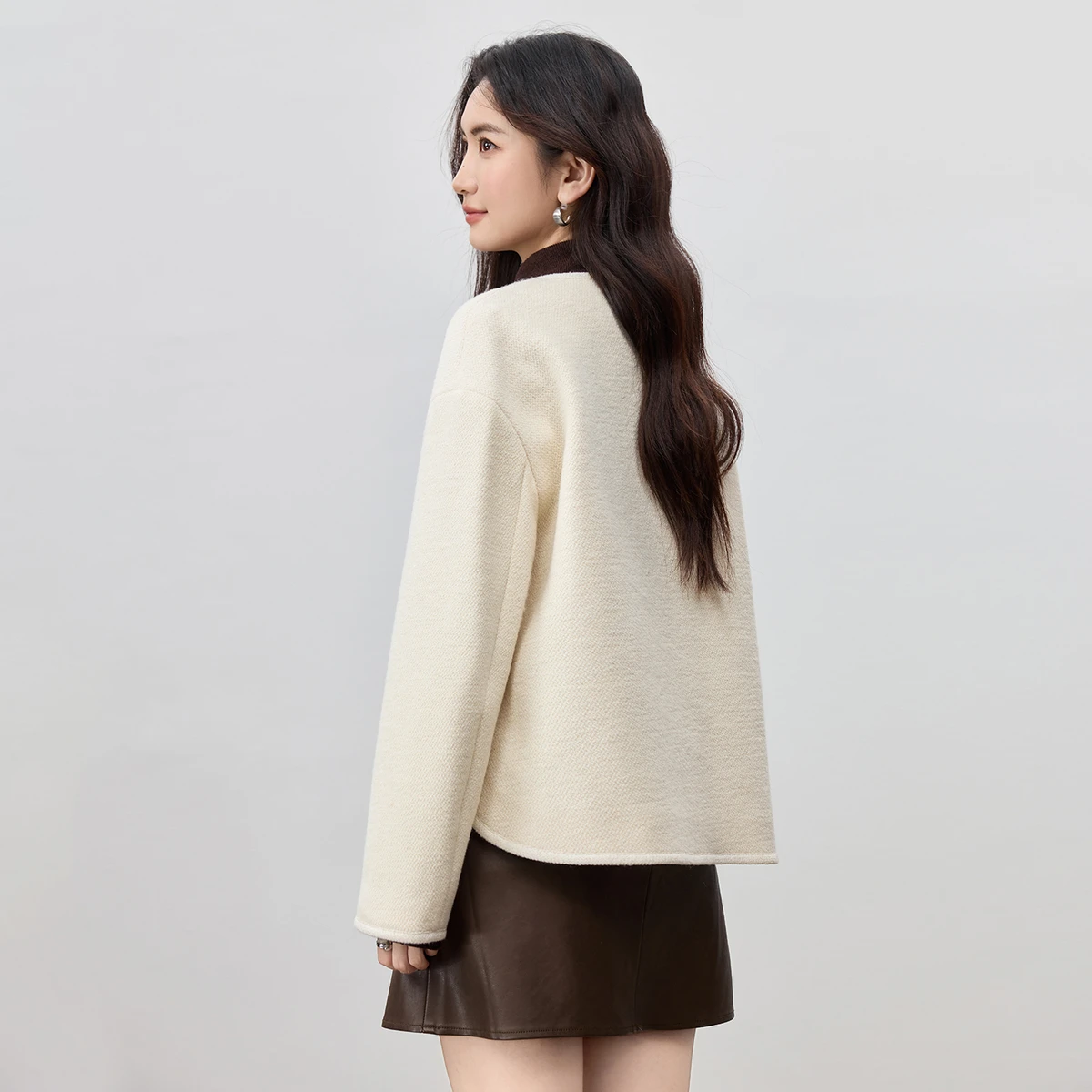 SNETUBILA Women's Woolen Coat Solid O-neck Double-Faced Wool Jackets 2026 Winter Casual Fashion Pocket Loose Outerwear 154D80380