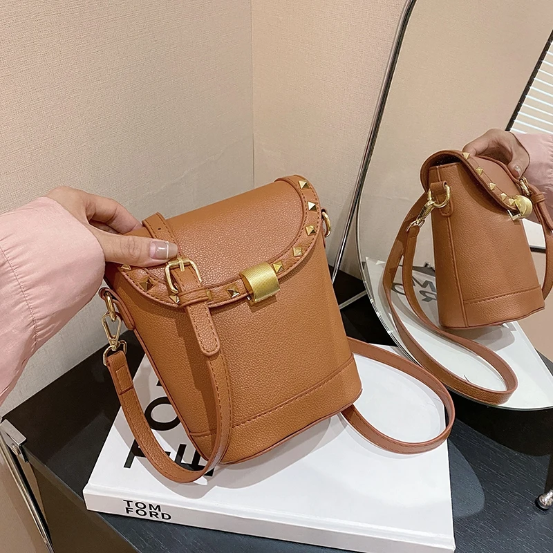 

Trendy Designer Bucket Phone Bag Shoulder Crossbody Bags Women Handbags Purses 2023 New Fashion Messenger Bag High Quality