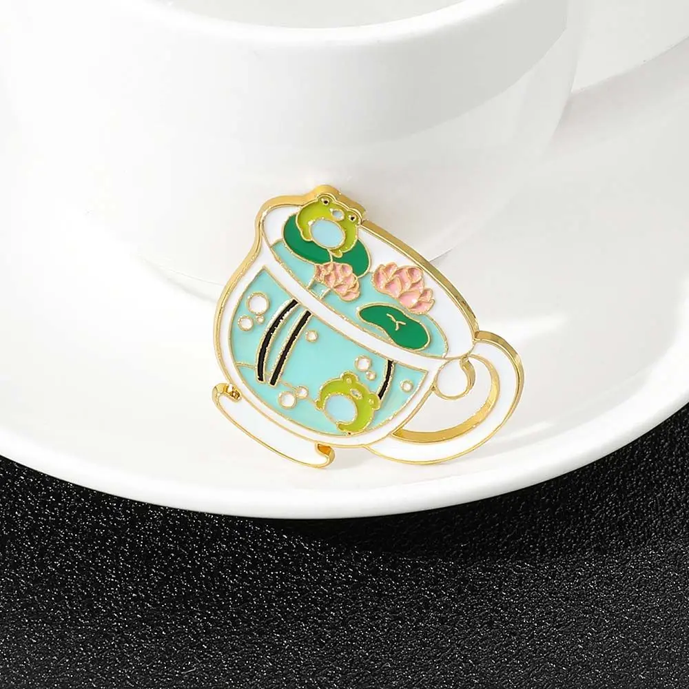 Lapel Pin Travel Commemorative Lotus Leaf Cup Badge Pin Lapel Brooch Brooches Pin Enamel Pin Frog Brooches