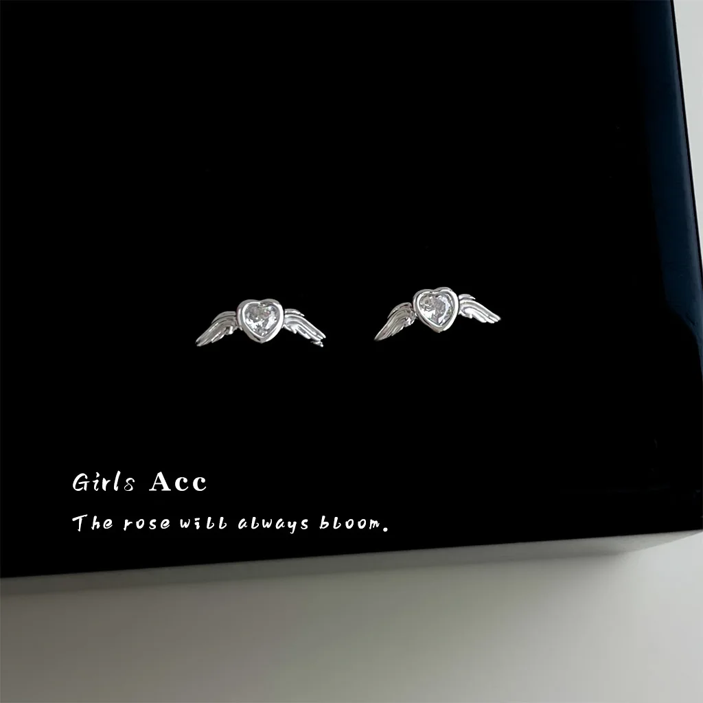 

Hot Sale Fashion Stud Earrings Heart Wing Design Zircon Earrings Simple Minimalist Commute Versatile Jewelry Wholesale Gift