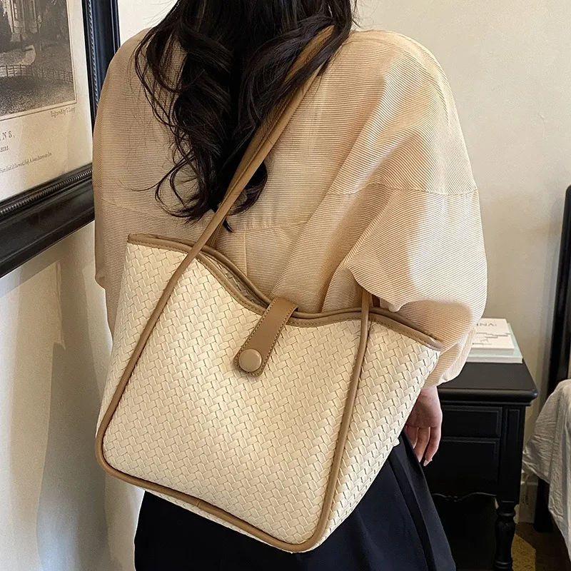

Fashion Women's Shoulder Bag 2025 New Commuter Daily Tote Bag High Beauty Bag Texture Large Capacity Bag
