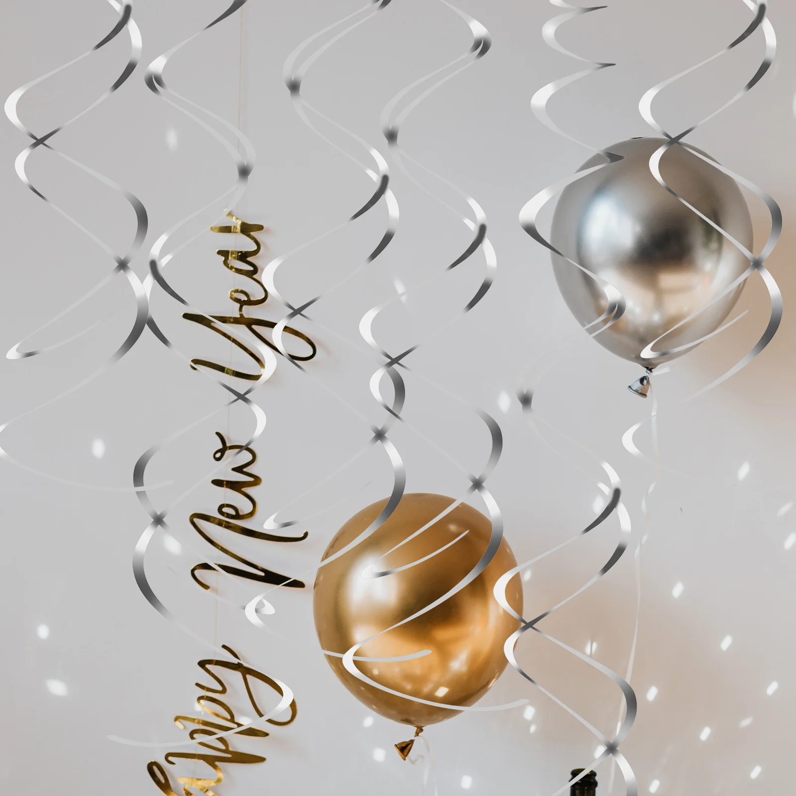 

30pcs Spiral Hanging Pendant Bright Pvc Shiny Party Ceiling Decor For Wedding Halloween Birthday Graduation Christmas