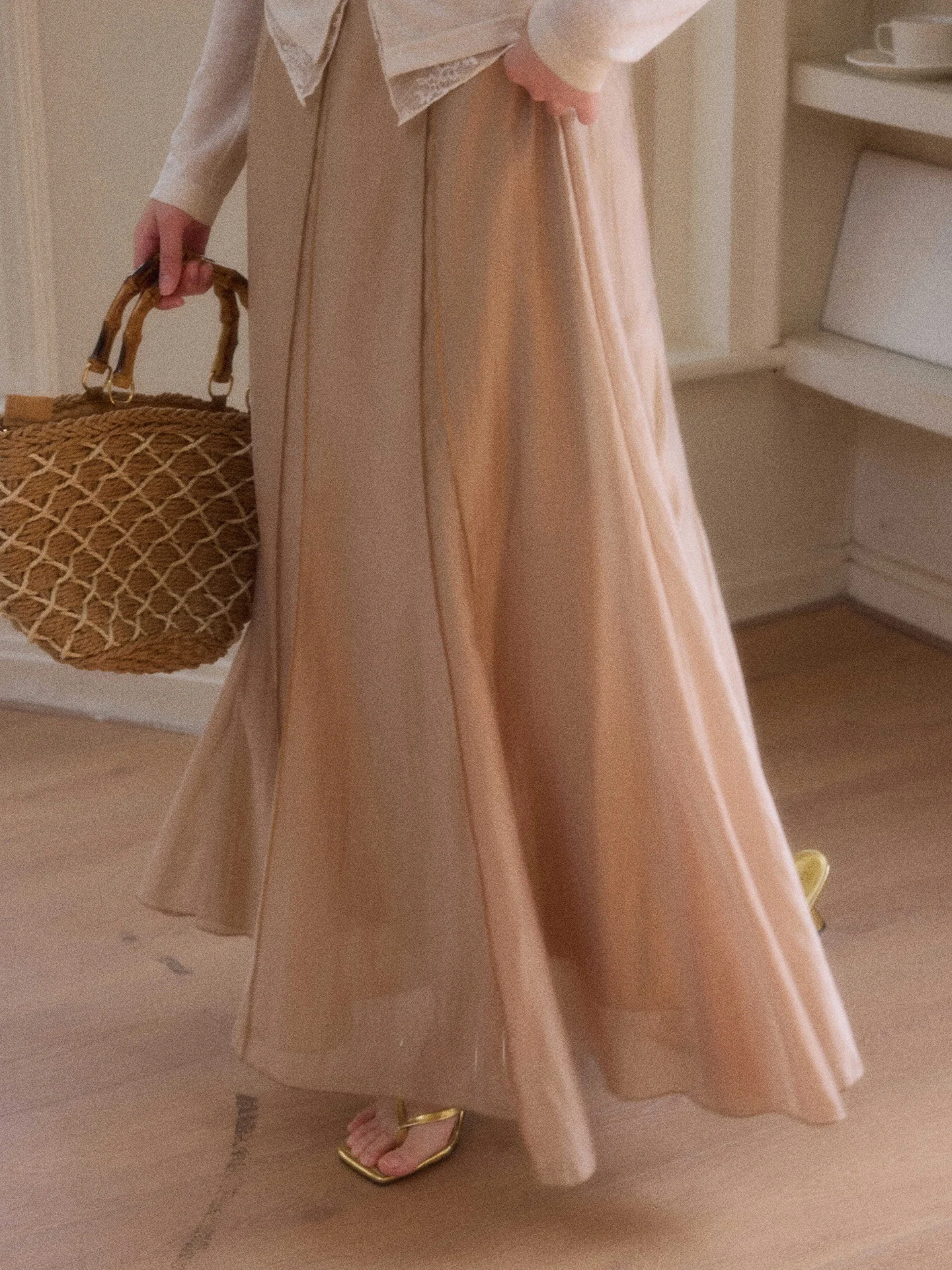 

Женская длинная юбка А-силуэта с высокой талией, с оборками по низу, из винтажной дышащей ткани из полиэстера, комфортная, из газовой ткани.