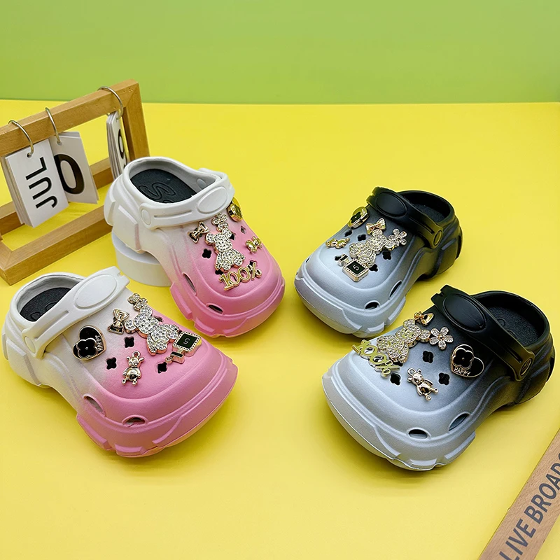 

Cute and Versatile Family Slippers for Boys and Girls, New Cartoon Gold Diamond Bear Eva Clogs, Soft-Soled Non-Slip Toe-Cap Sandals 606
