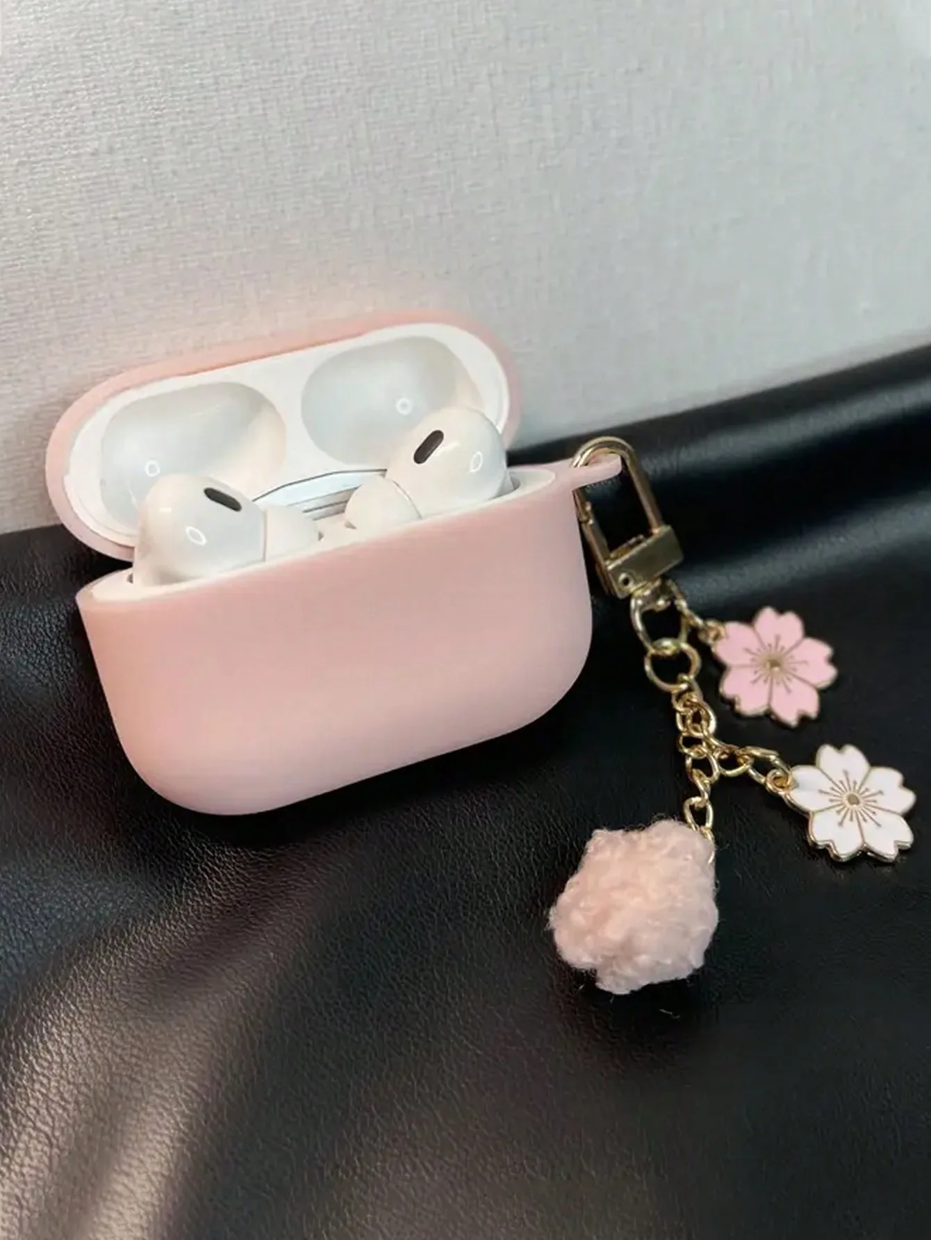 Case for AirPods 3/4 Earphone Cover Cute Flower Keychain Case Wireless Earphone Cover for Airpods Pro/Pro2 Protective Case